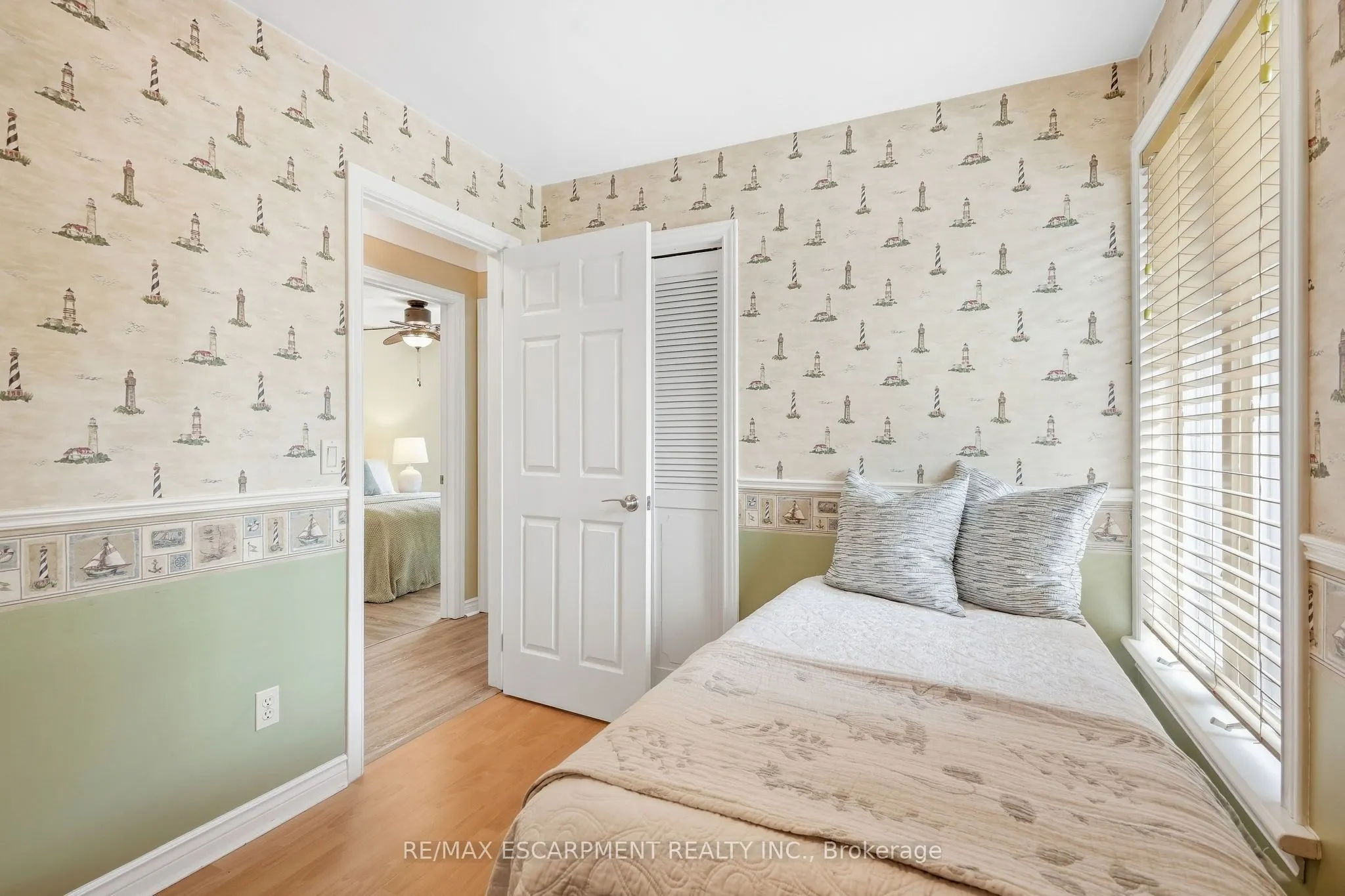 39 Rosemount Avenue