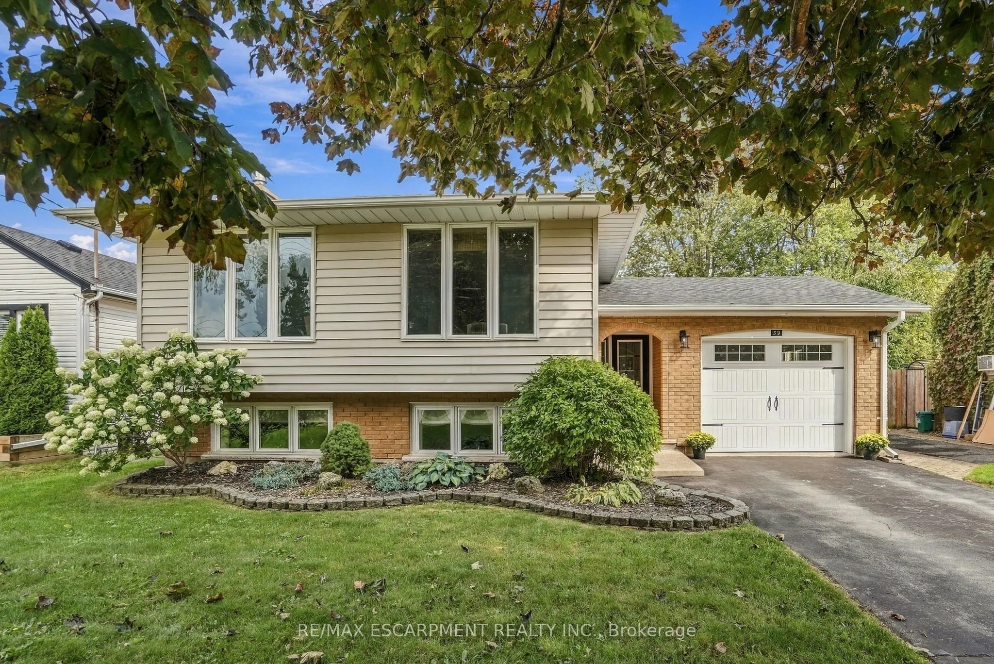 39 Rosemount Avenue
