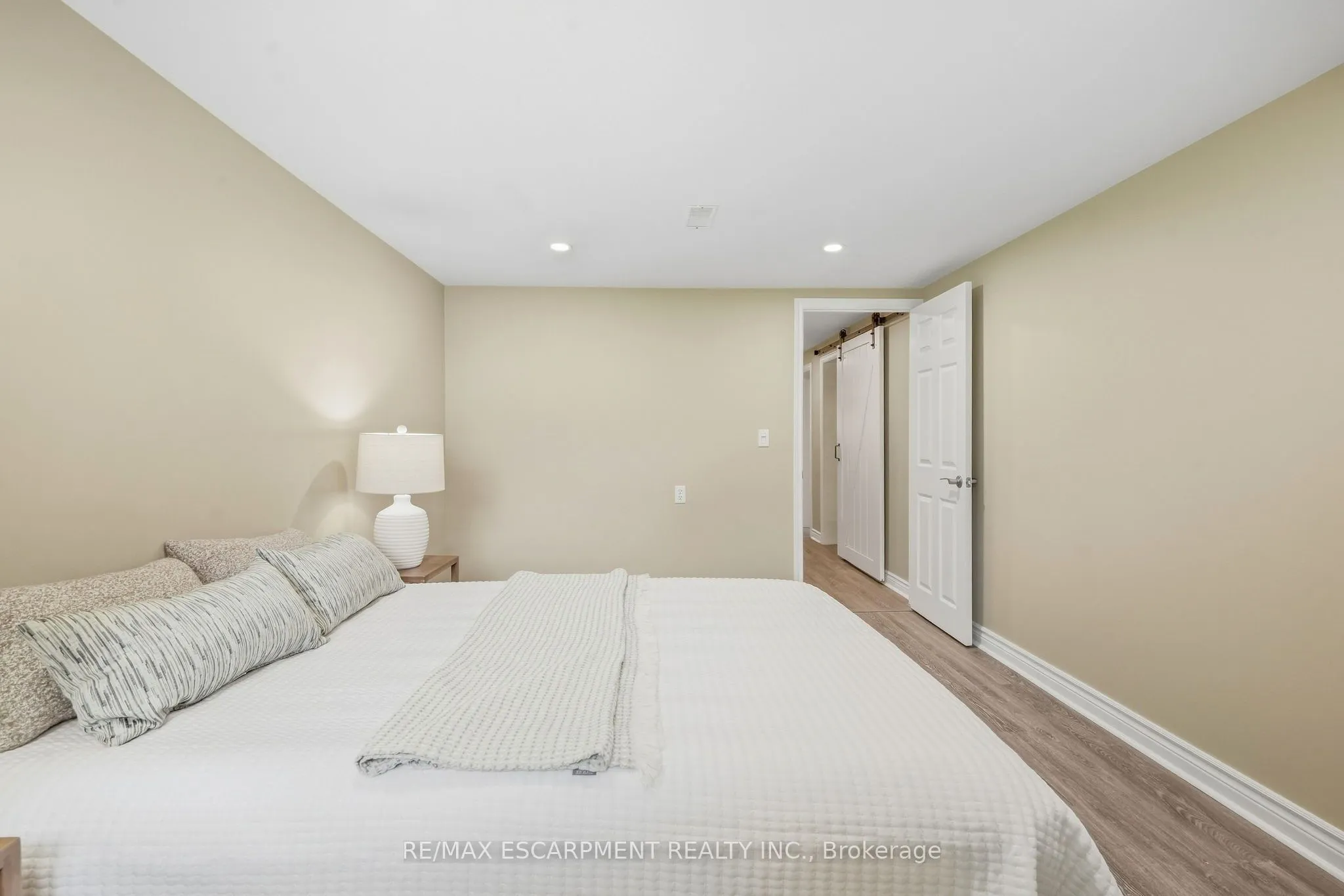 39 Rosemount Avenue