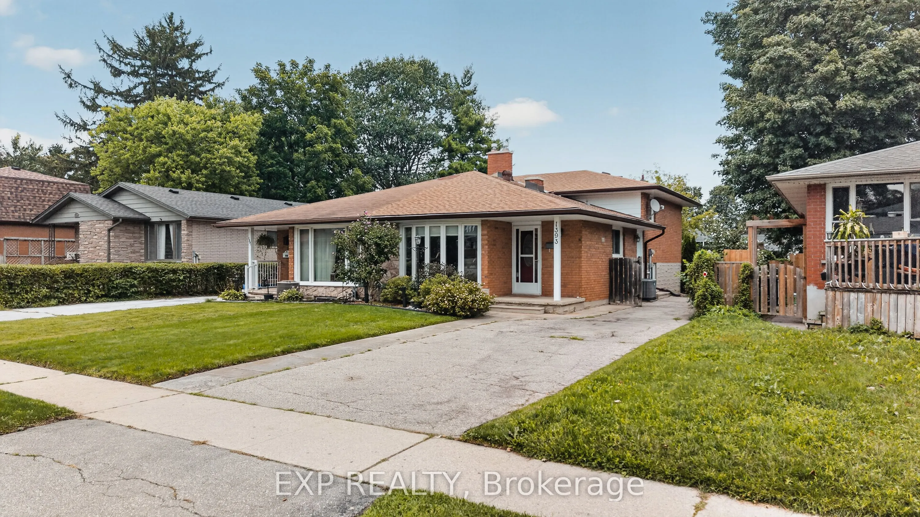 1393 Pineview Avenue