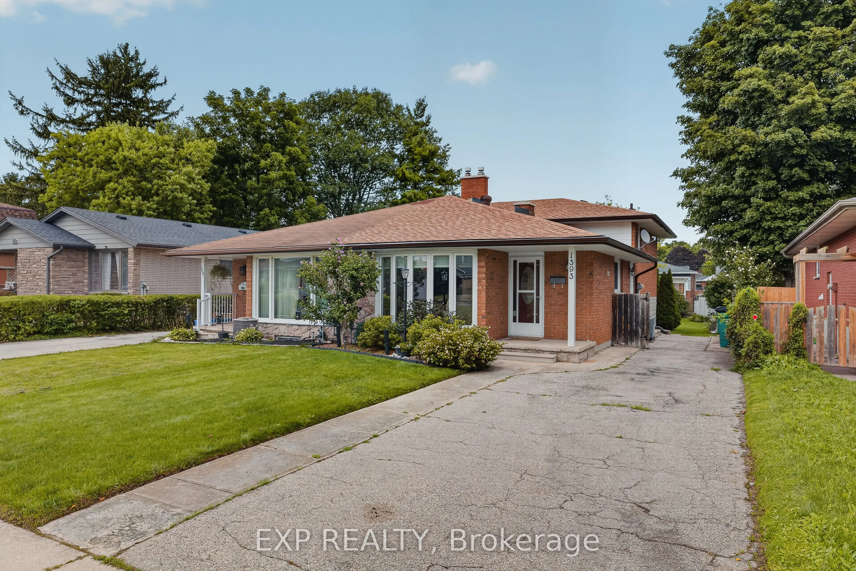 1393 Pineview Avenue