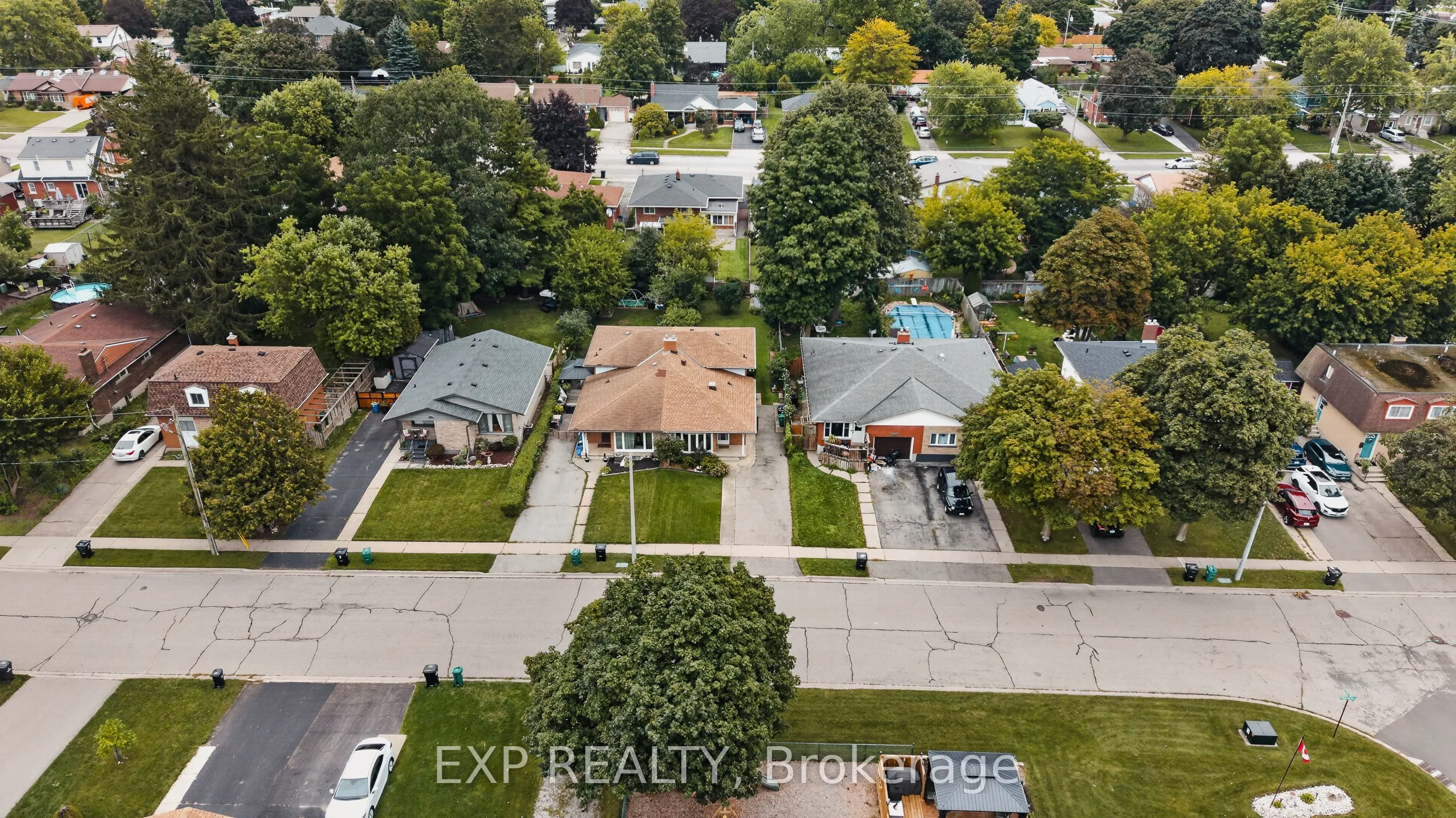 1393 Pineview Avenue