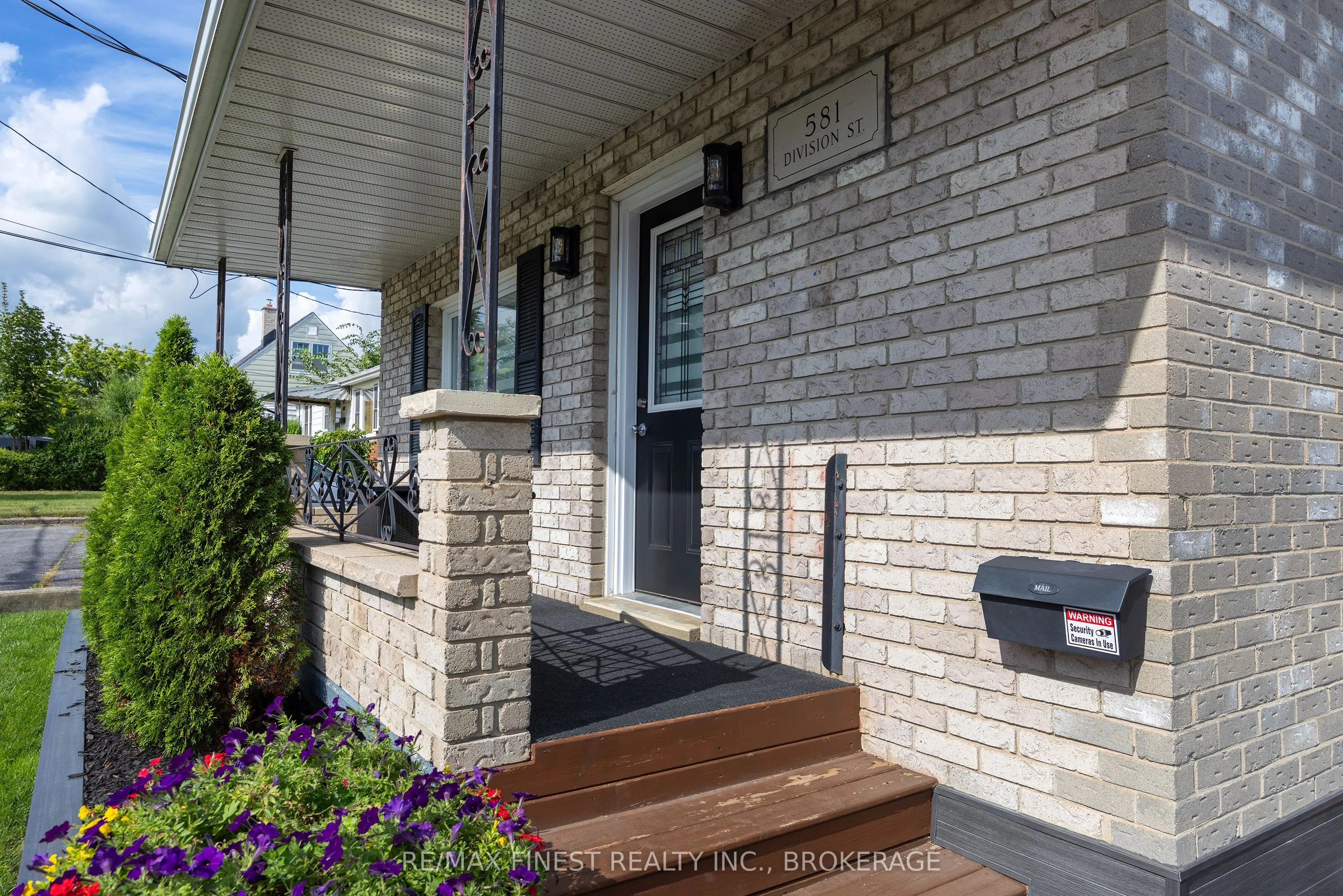 581 Division Street