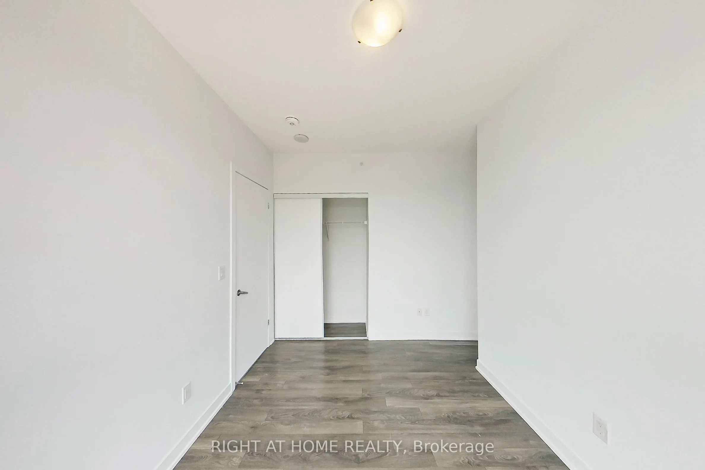 550 North Service Road #1101
