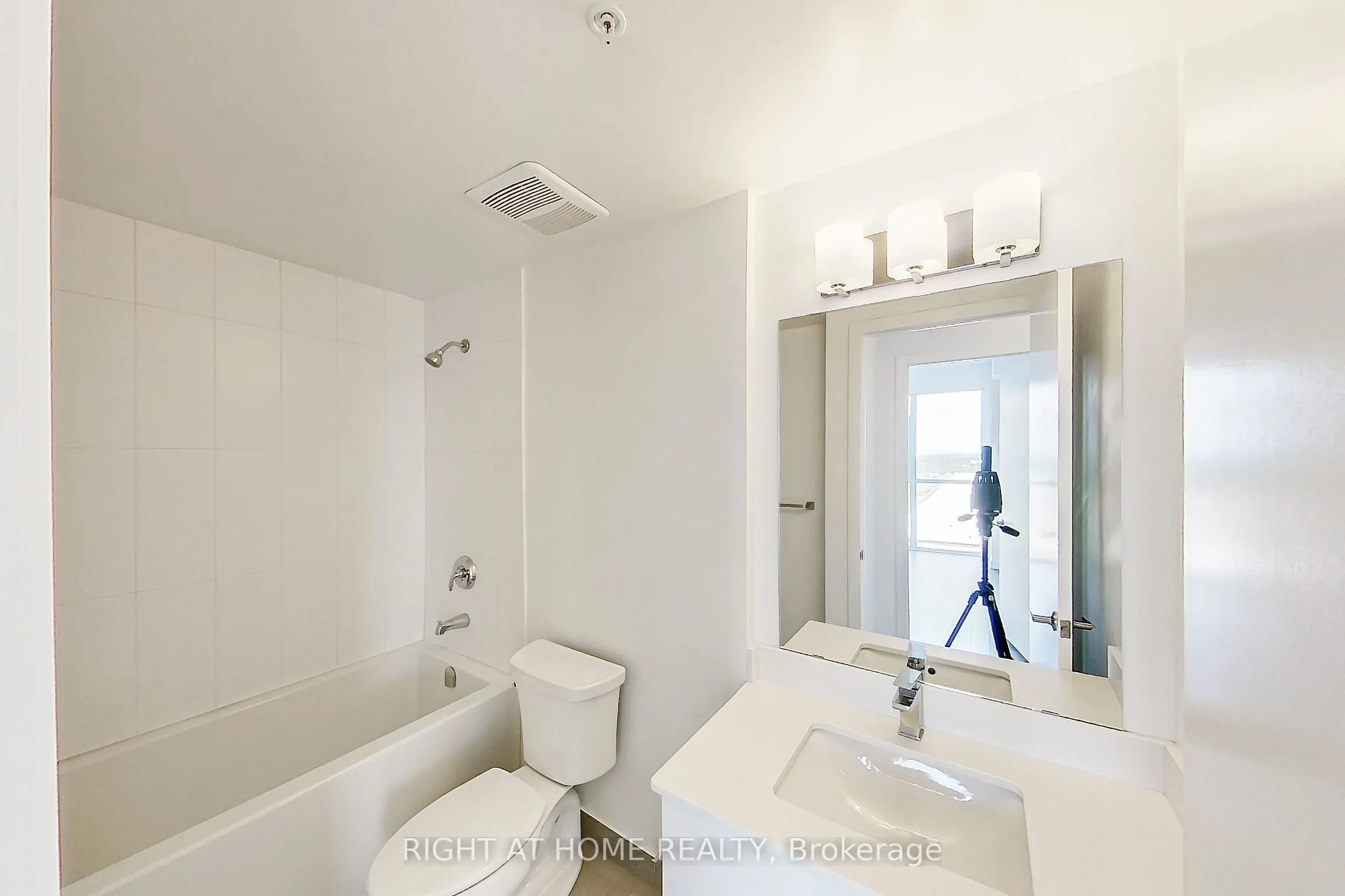 550 North Service Road #1101