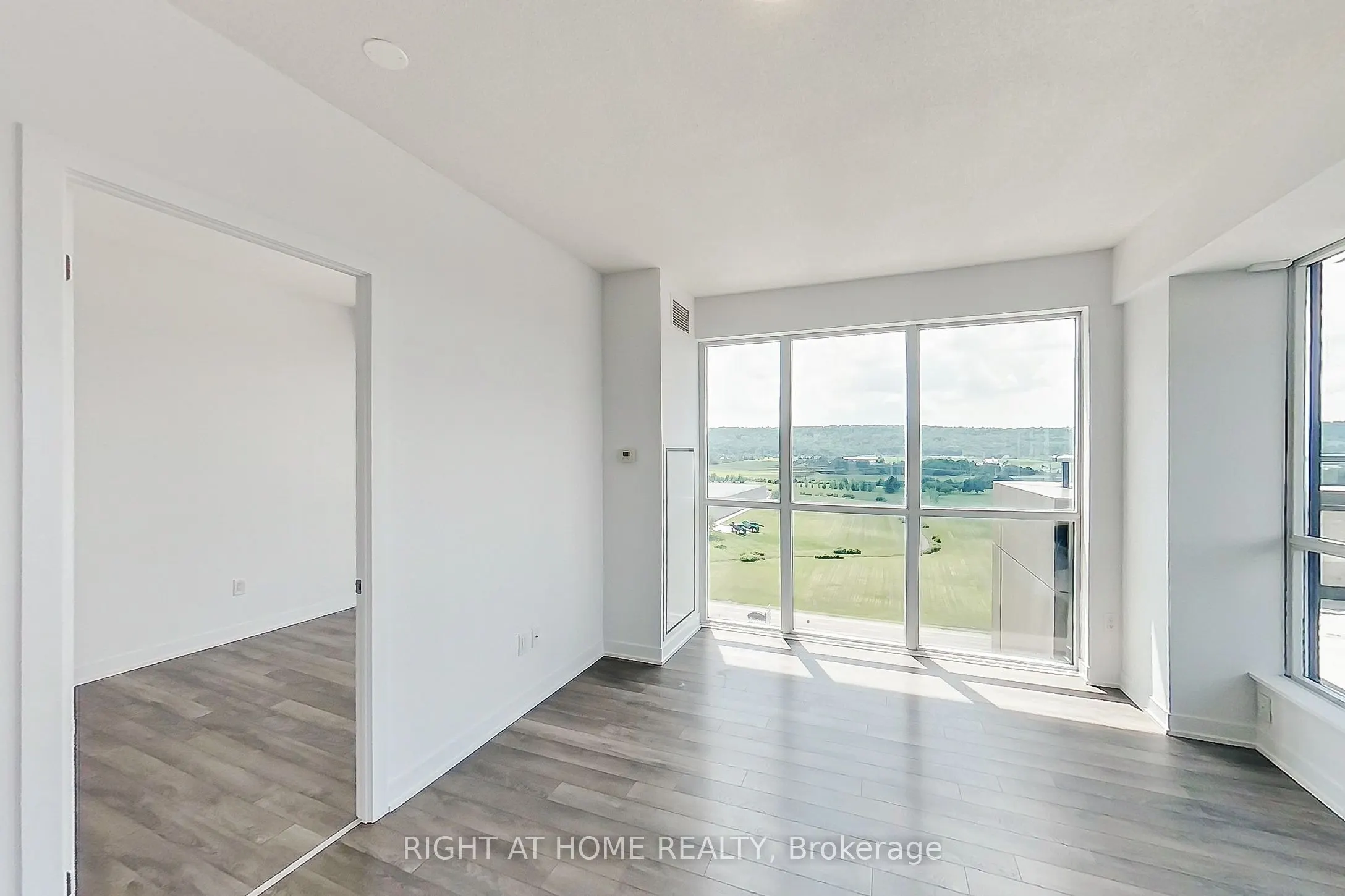 550 North Service Road #1101