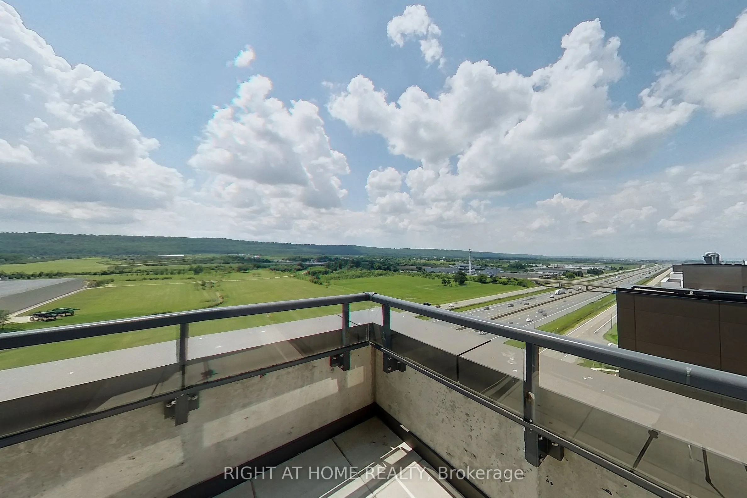 550 North Service Road #1101