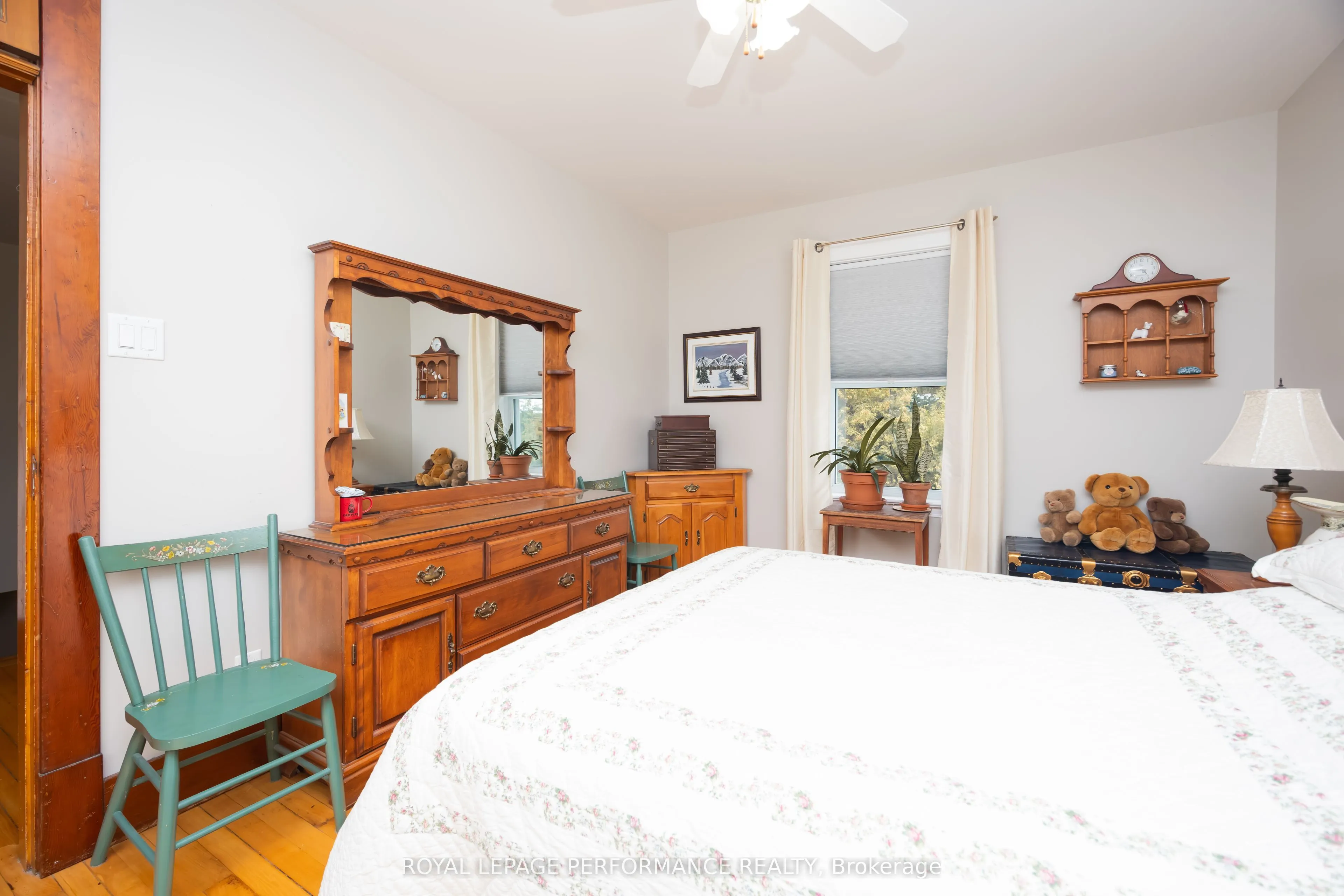 174 Main Street S