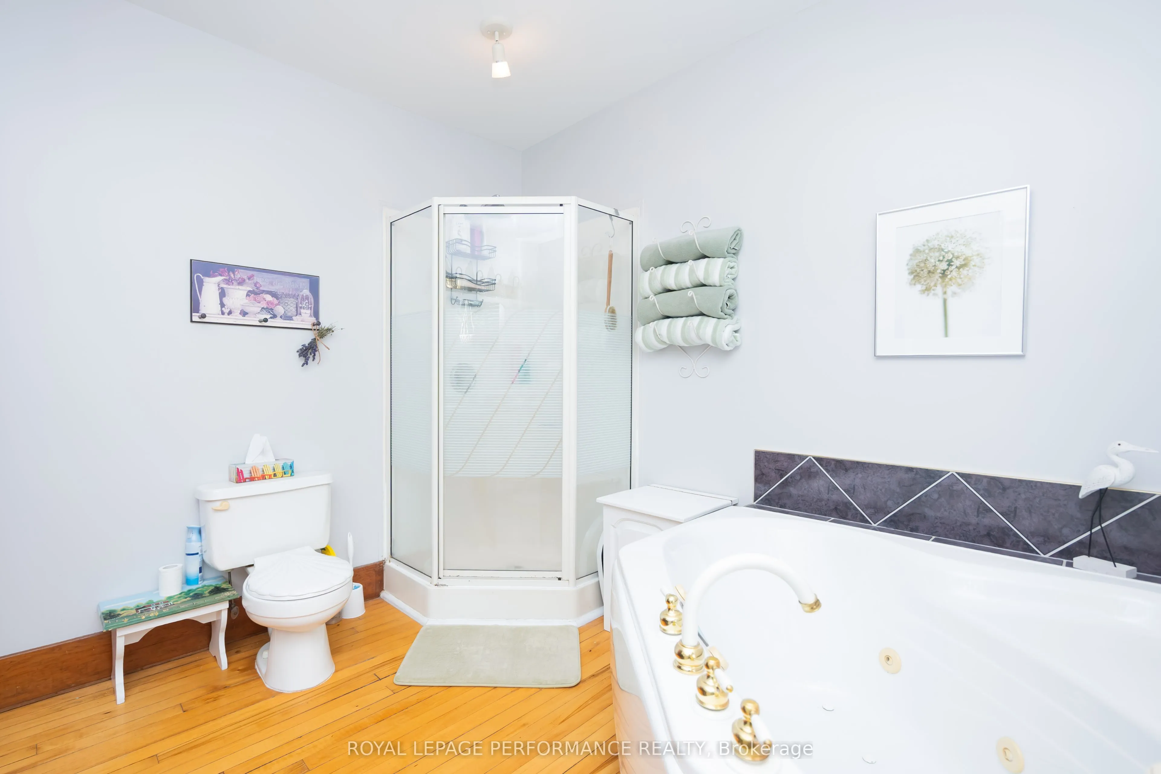 174 Main Street S