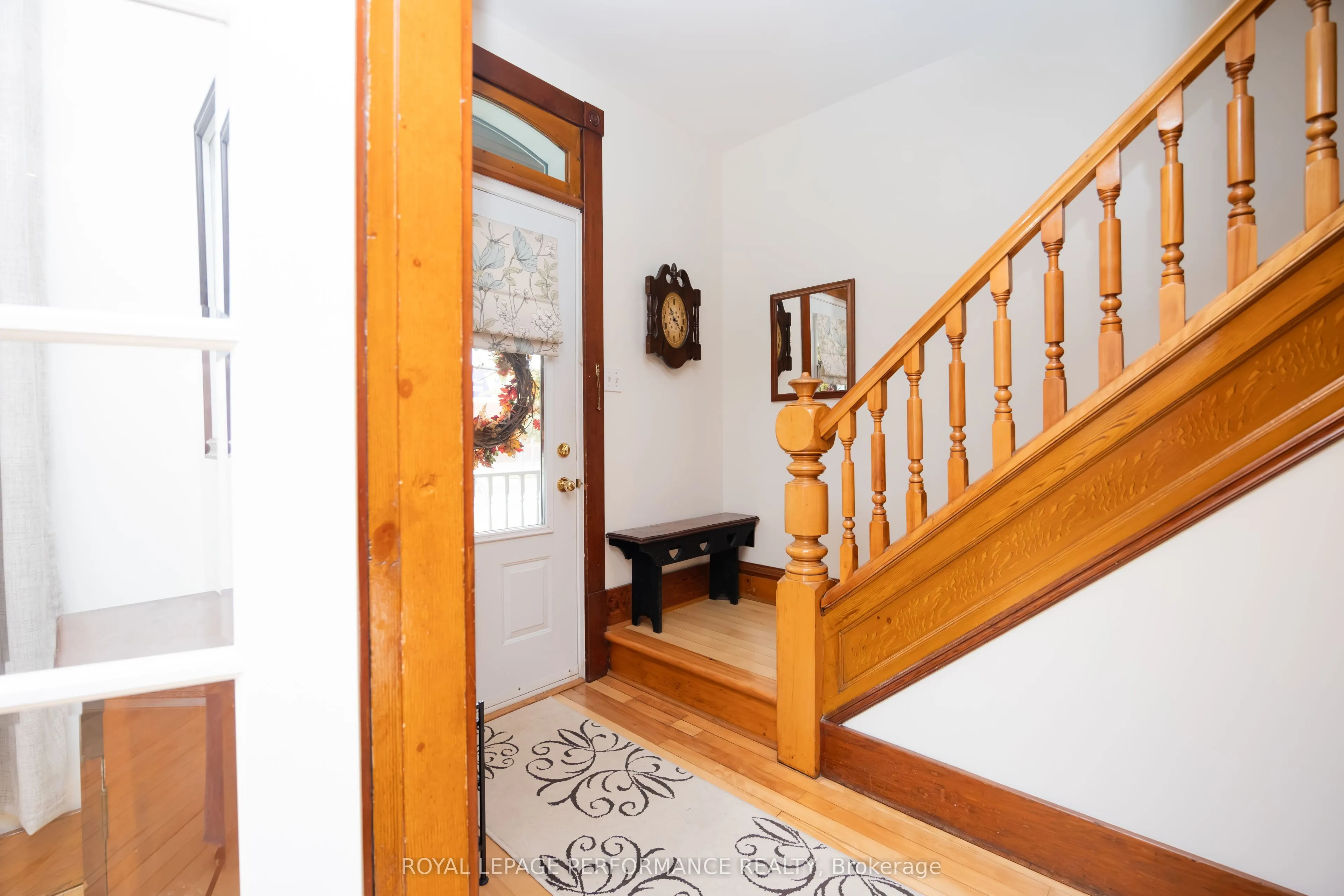174 Main Street S