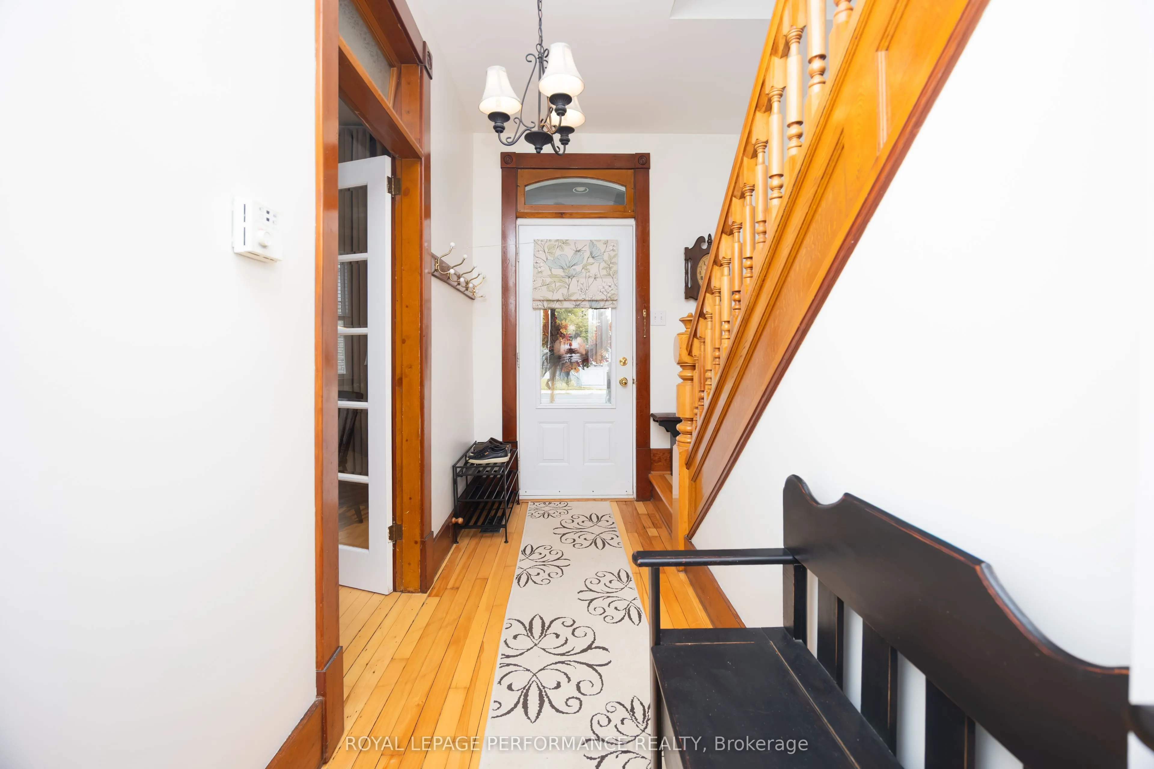 174 Main Street S
