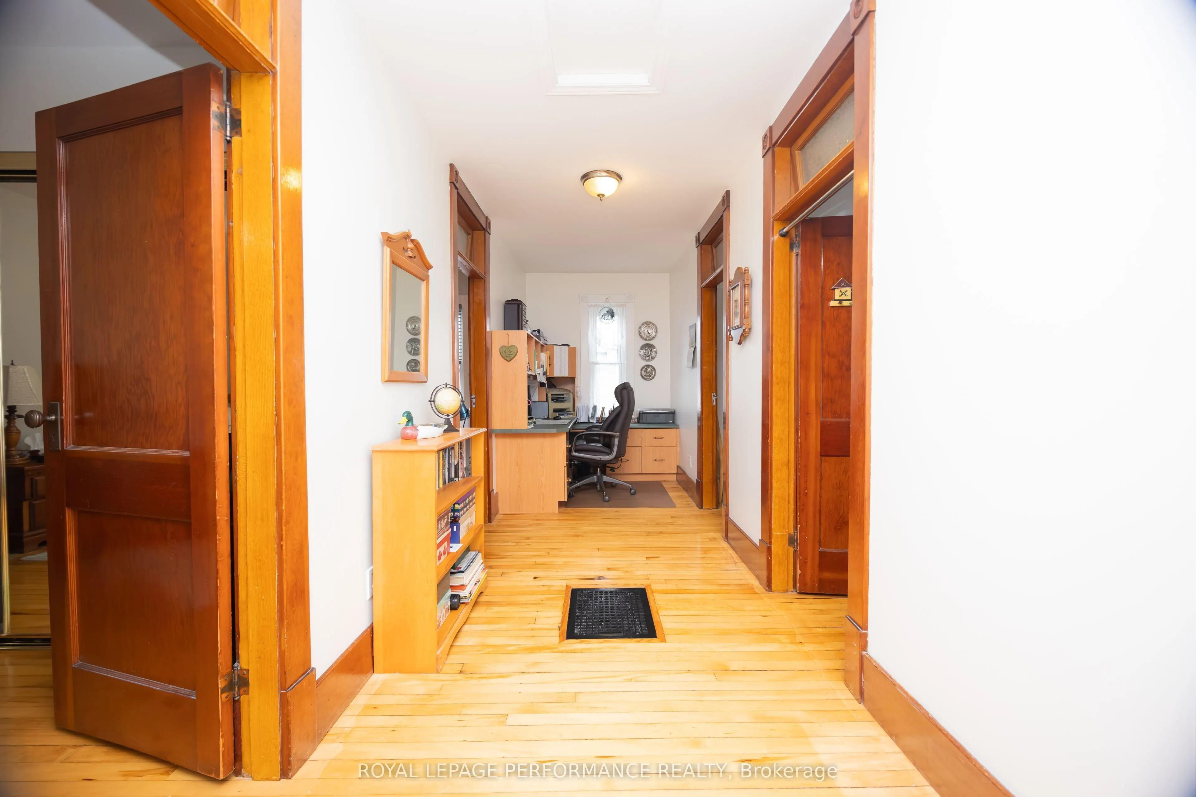 174 Main Street S