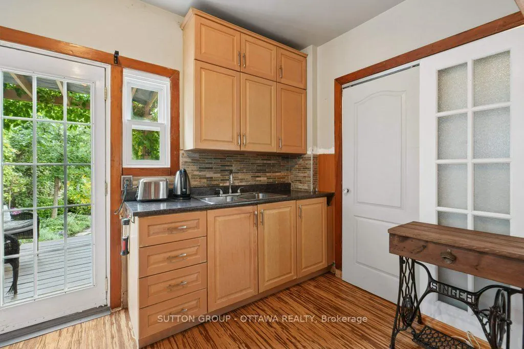 23 Pinehurst Avenue