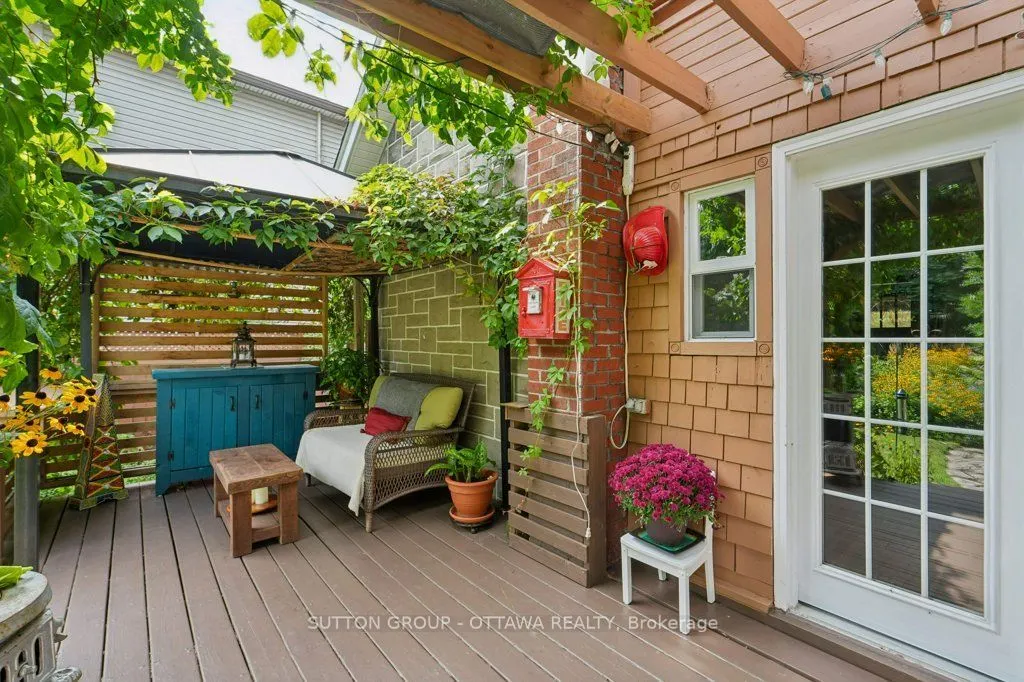 23 Pinehurst Avenue