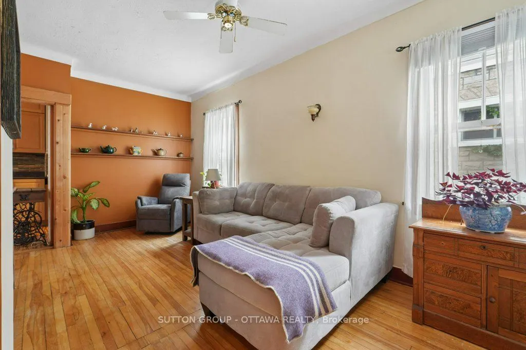 23 Pinehurst Avenue