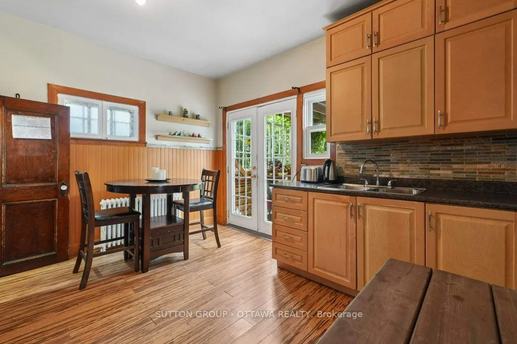 23 Pinehurst Avenue