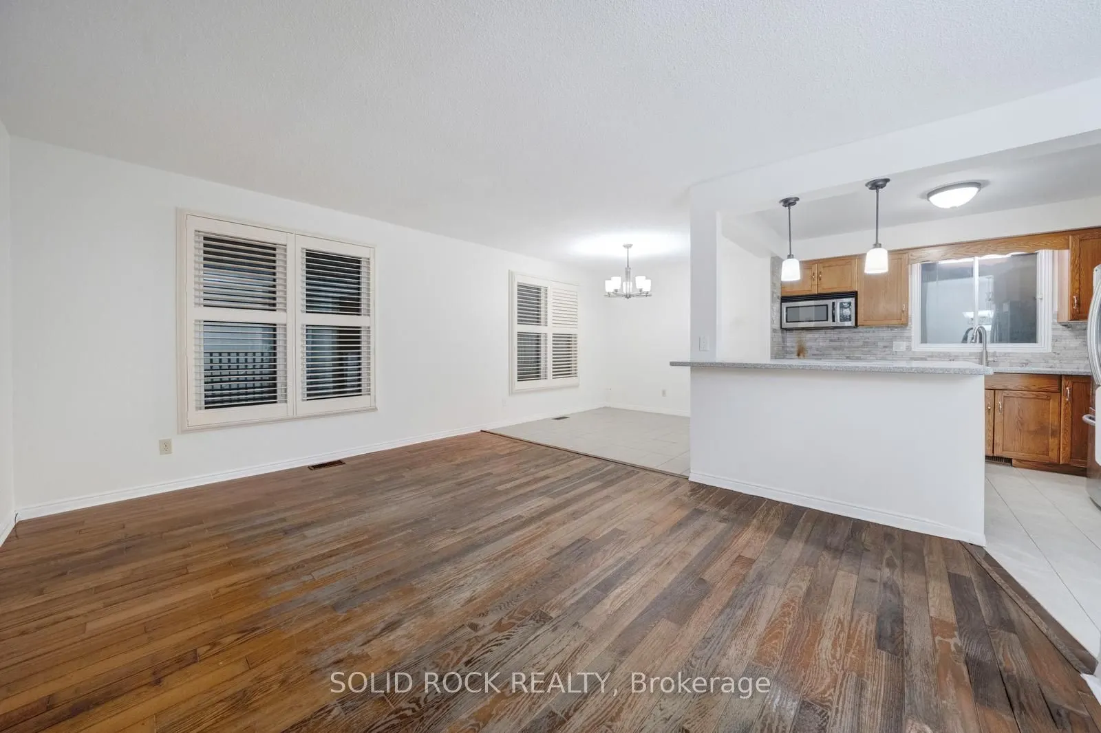 3929 Vineyard Crescent