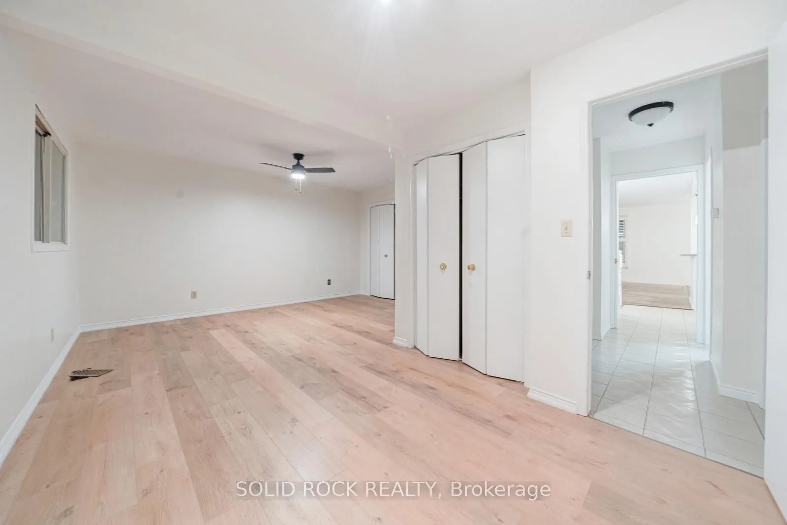 3929 Vineyard Crescent