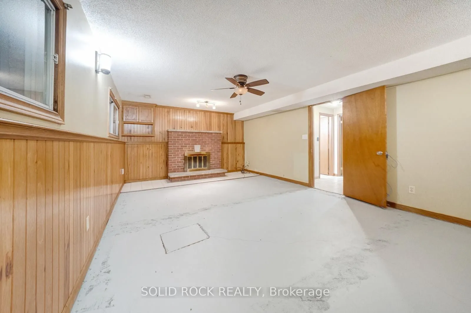 3929 Vineyard Crescent
