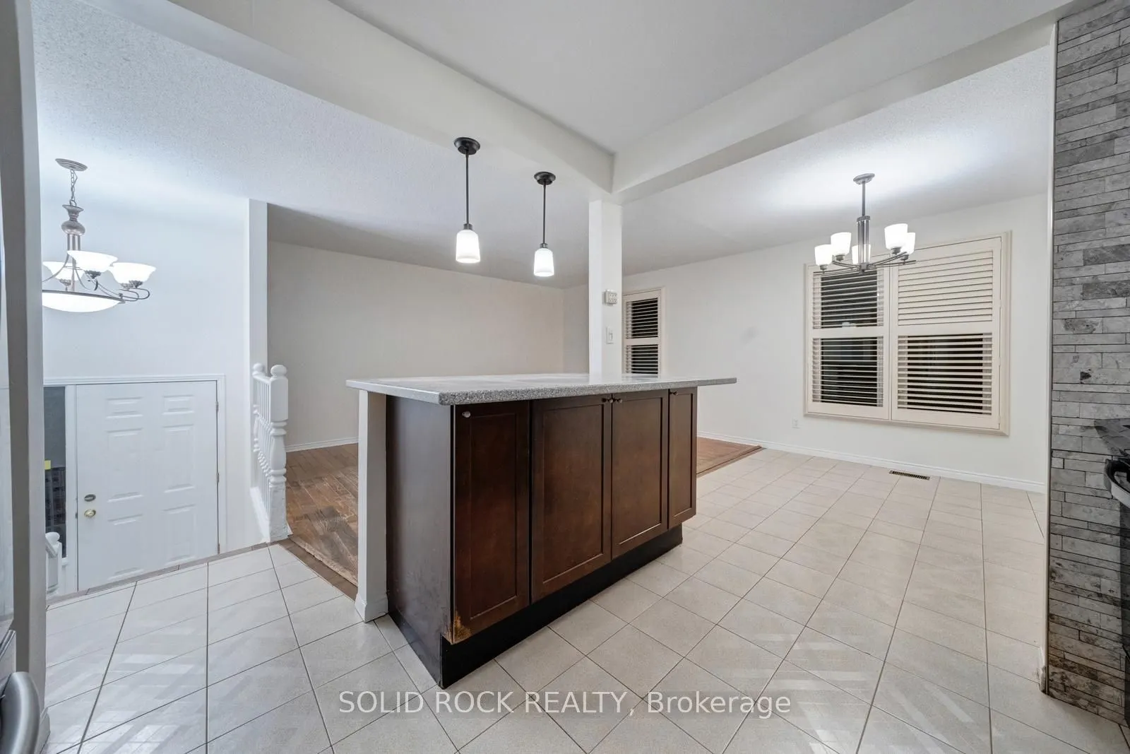 3929 Vineyard Crescent