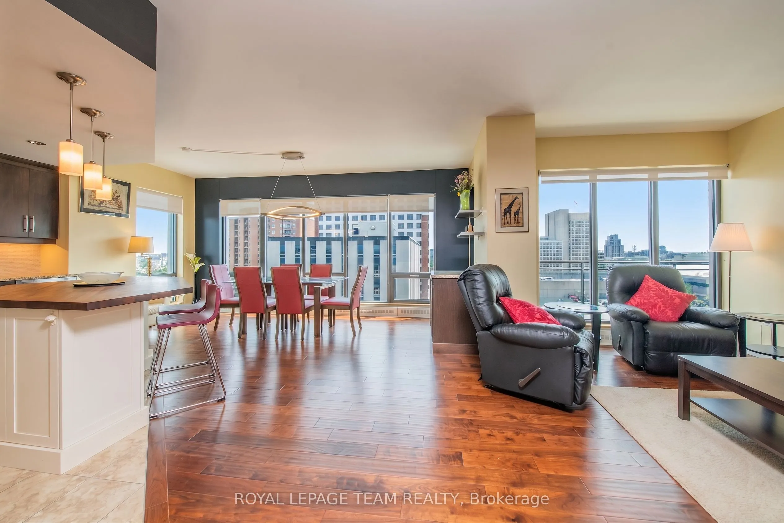 90 George Street #1307