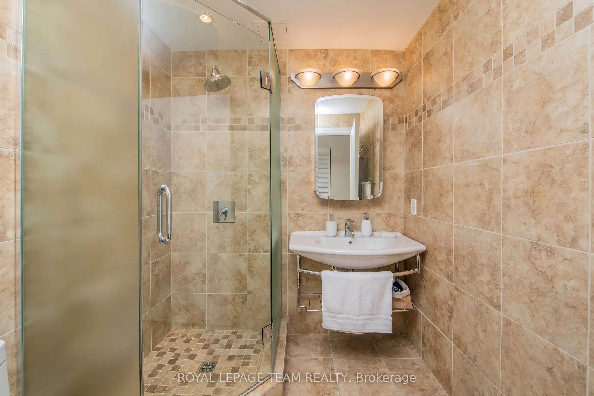 90 George Street #1307