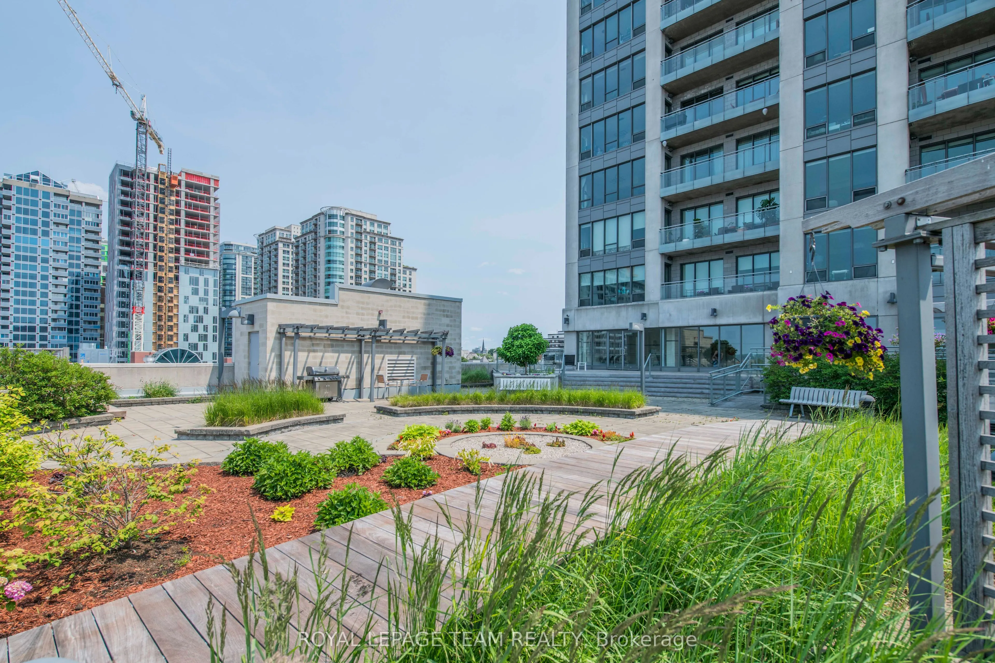 90 George Street #1307