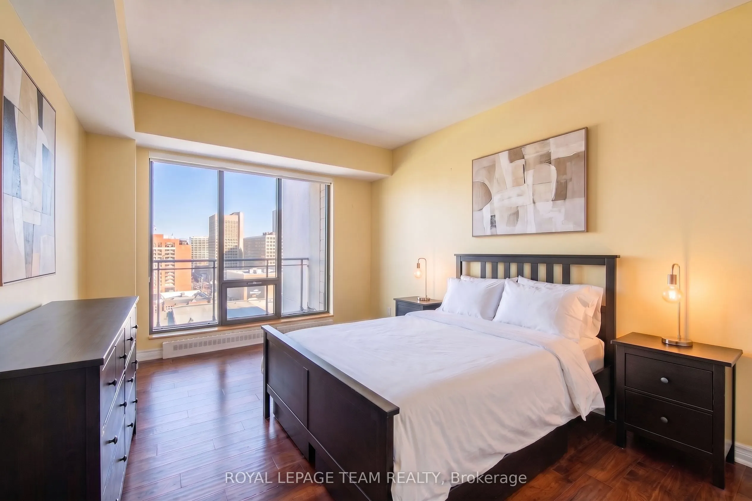 90 George Street #1307