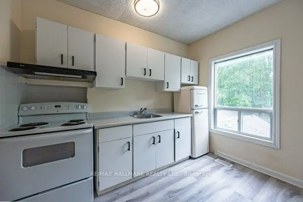 307 Grey Street #Main & Upper