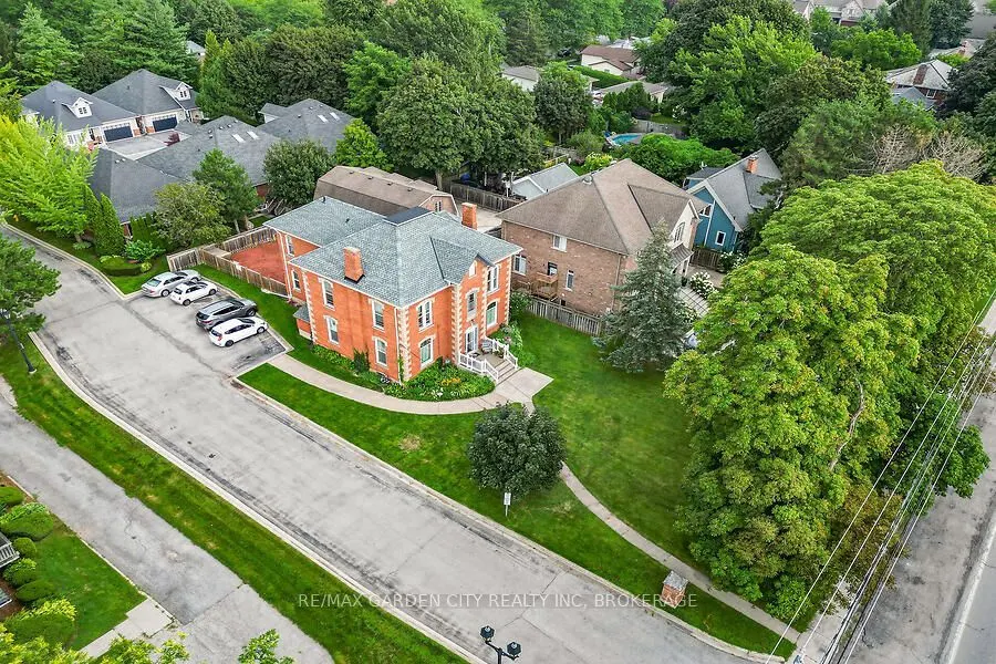 91 Main Street E