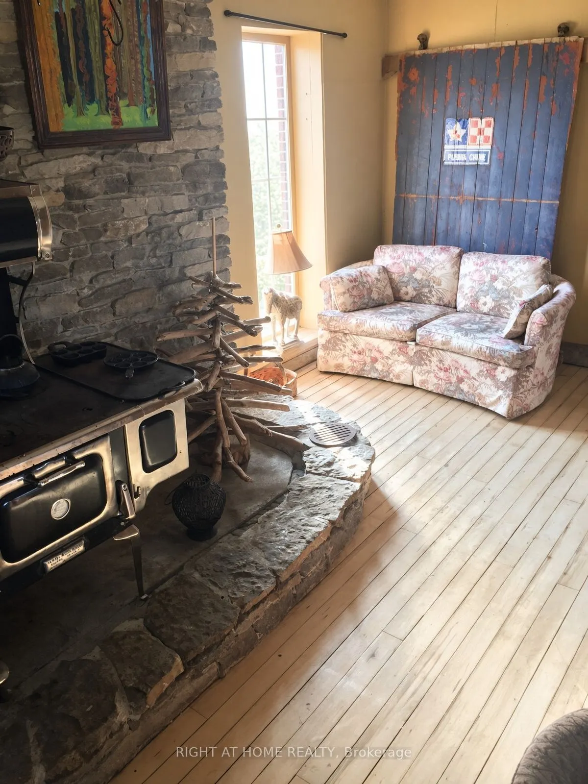 143 Concession 14 Road E