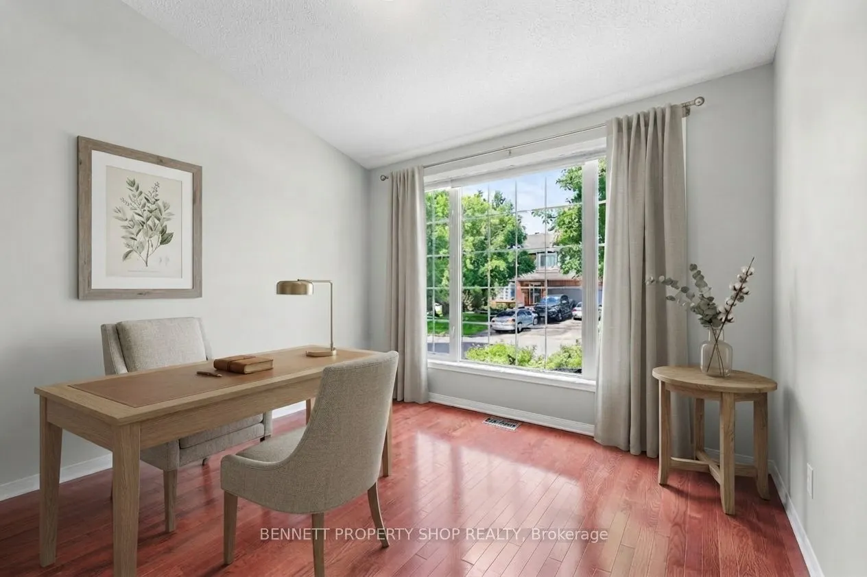 4 Burnstead Crescent