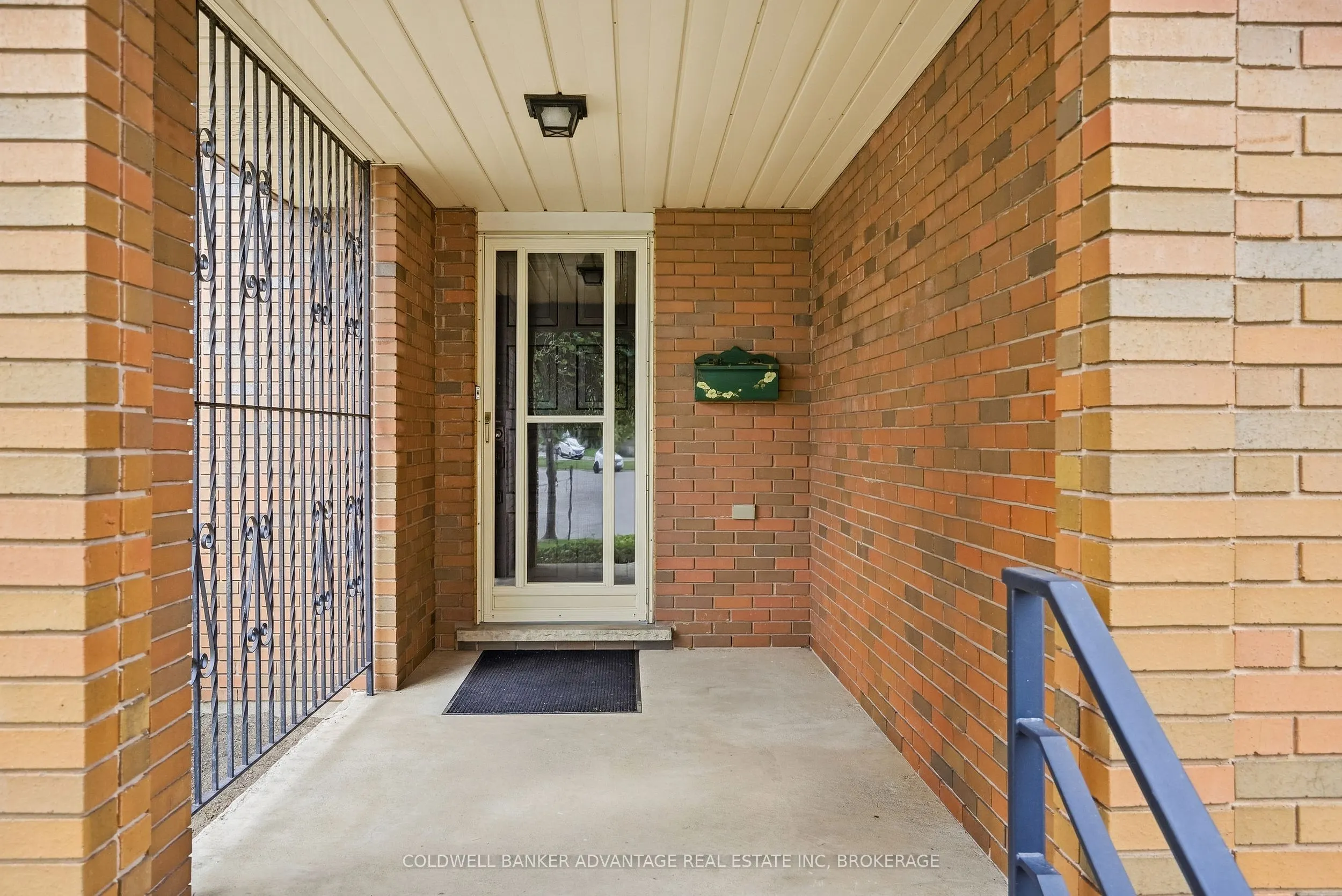 7 Lee Crescent