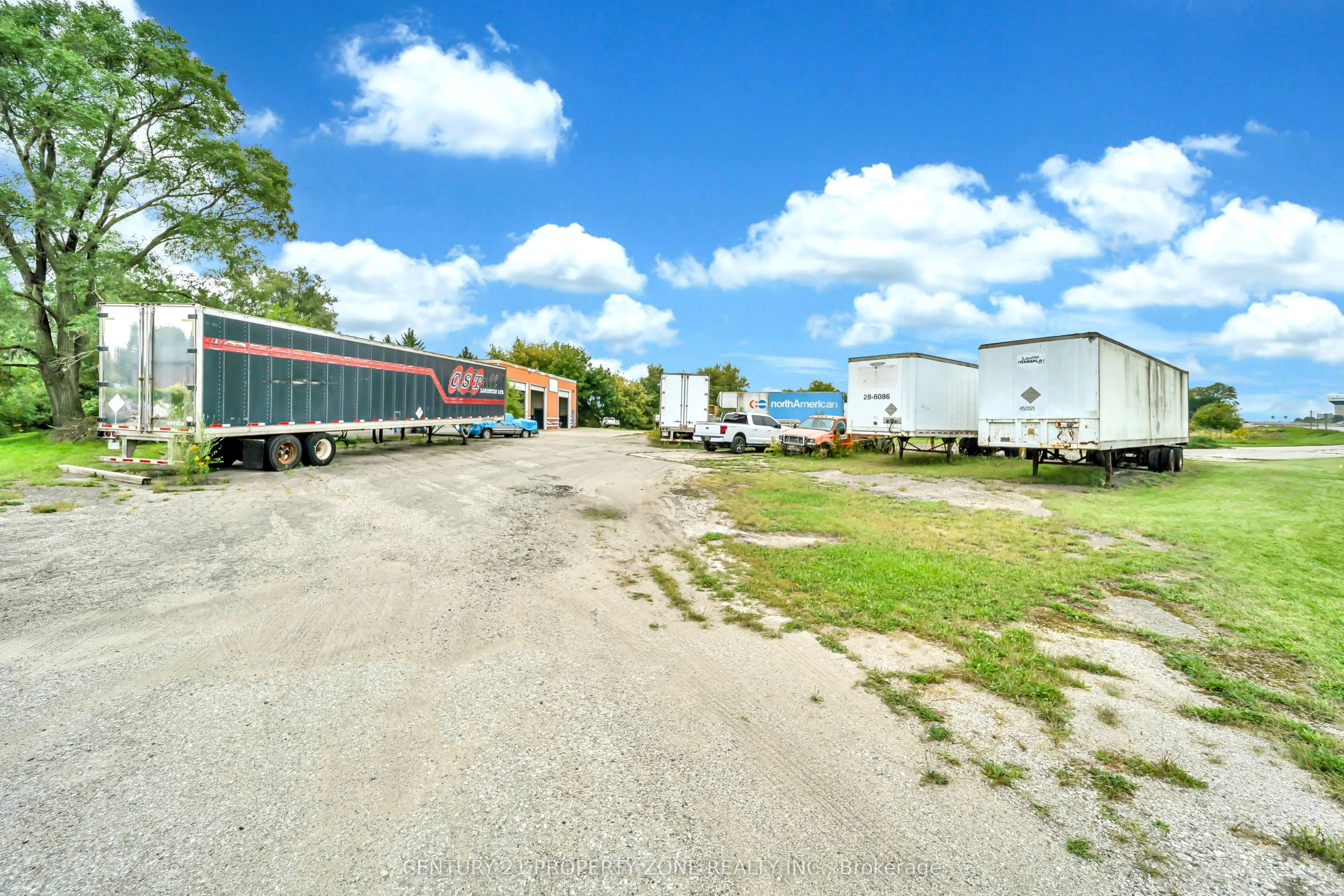 685722 Oxford County Hwy 2