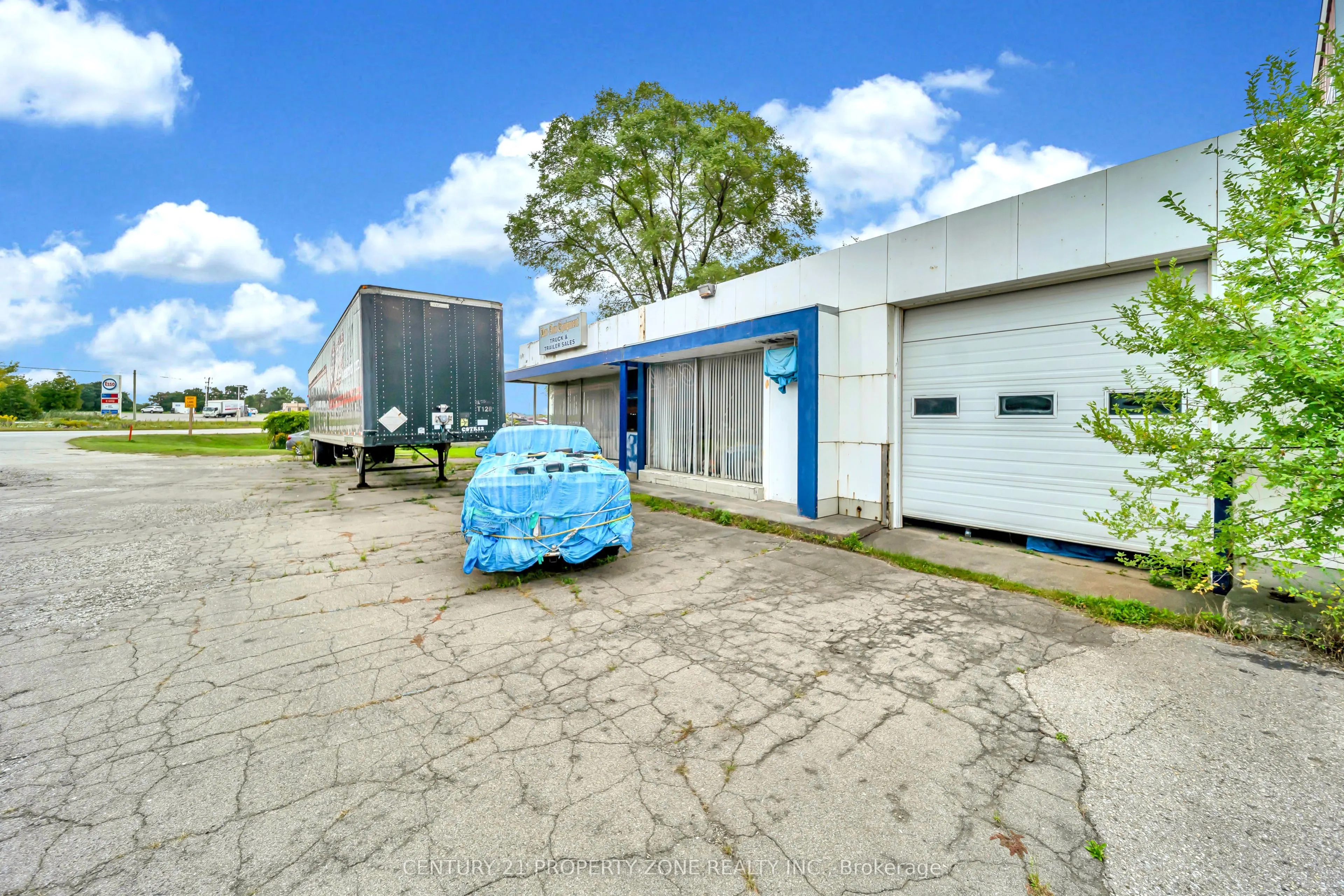 685722 Oxford County Hwy 2