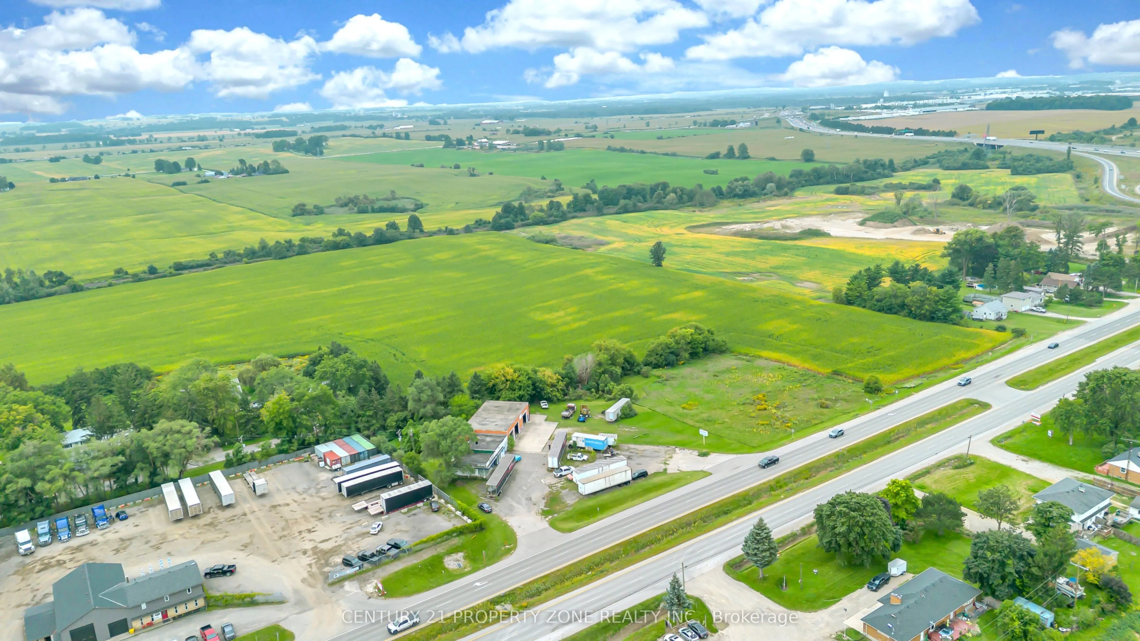 685722 Oxford County Hwy 2