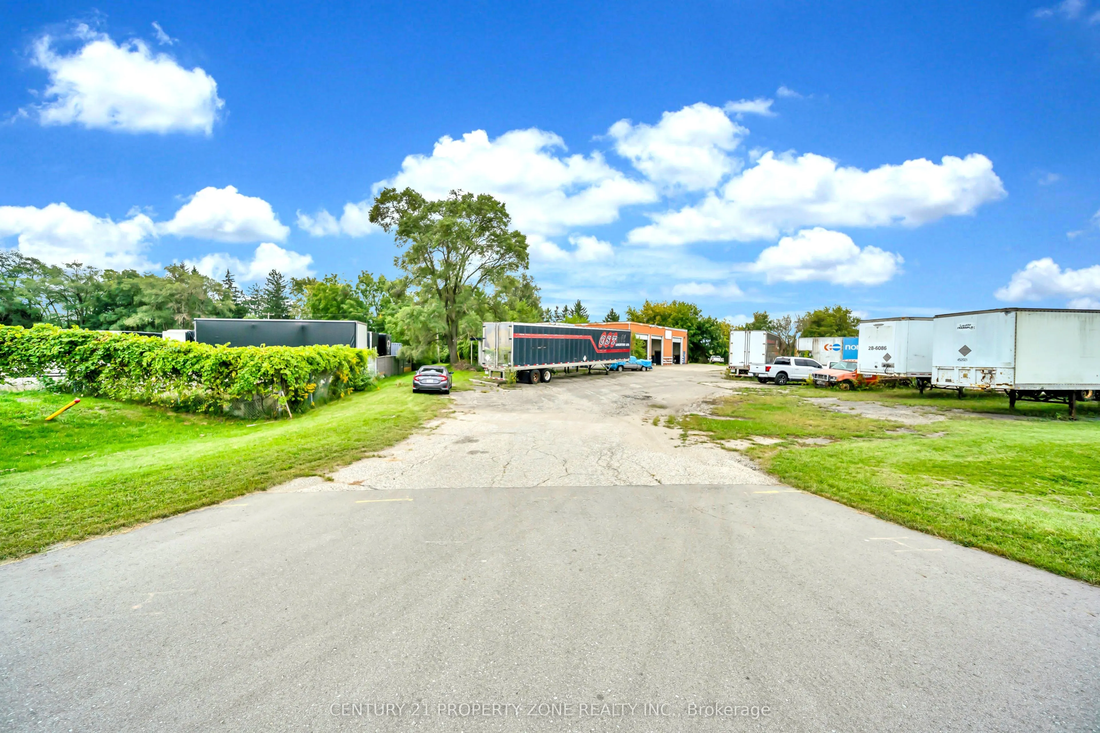 685722 Oxford County Hwy 2