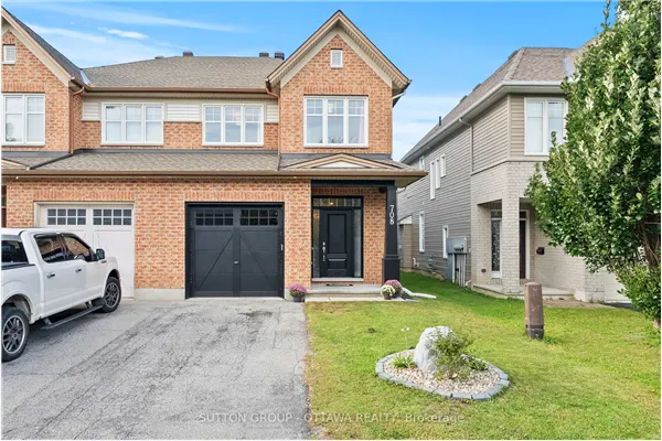 708 Hazelnut Crescent