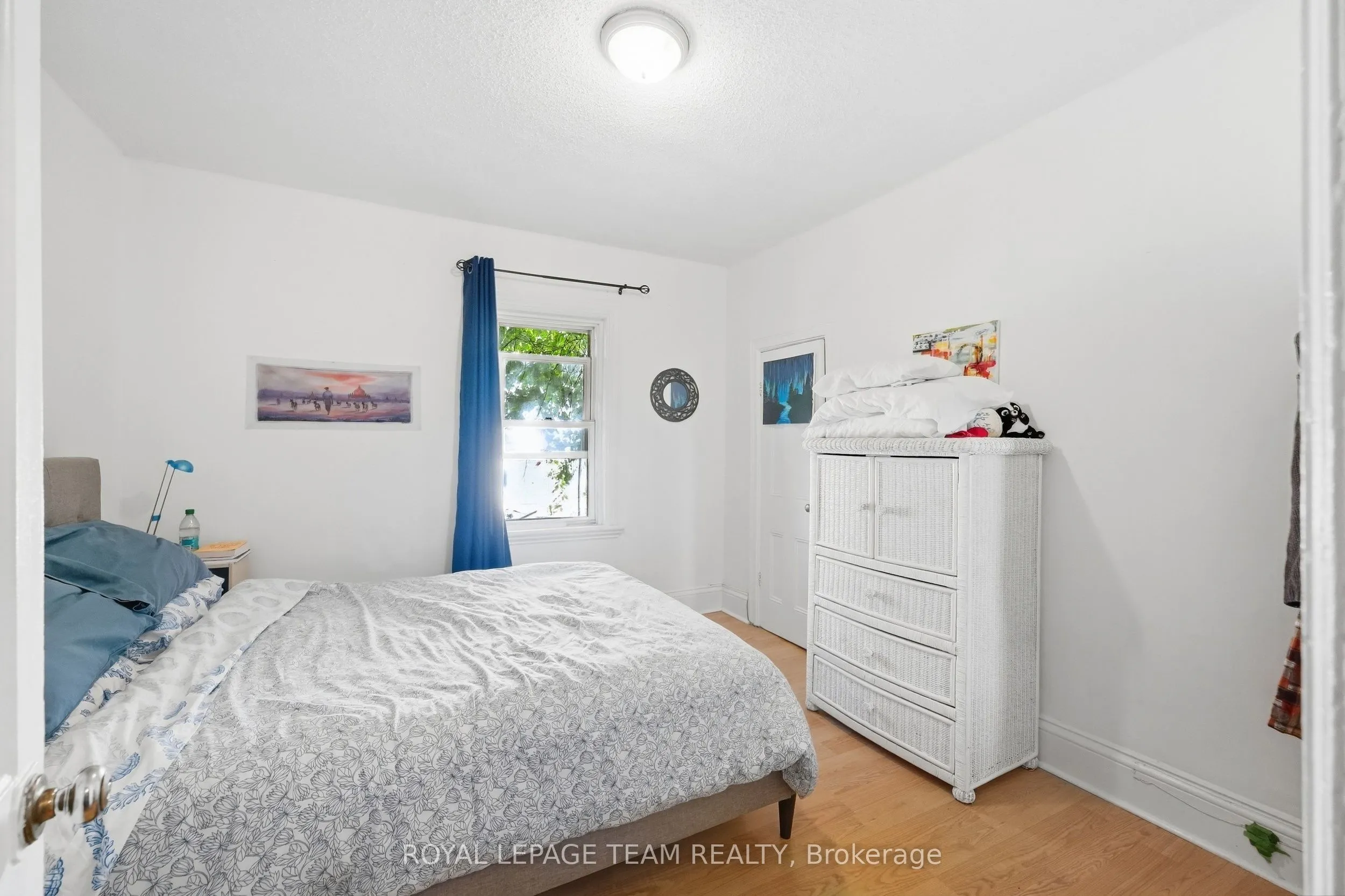 32 Melrose Avenue