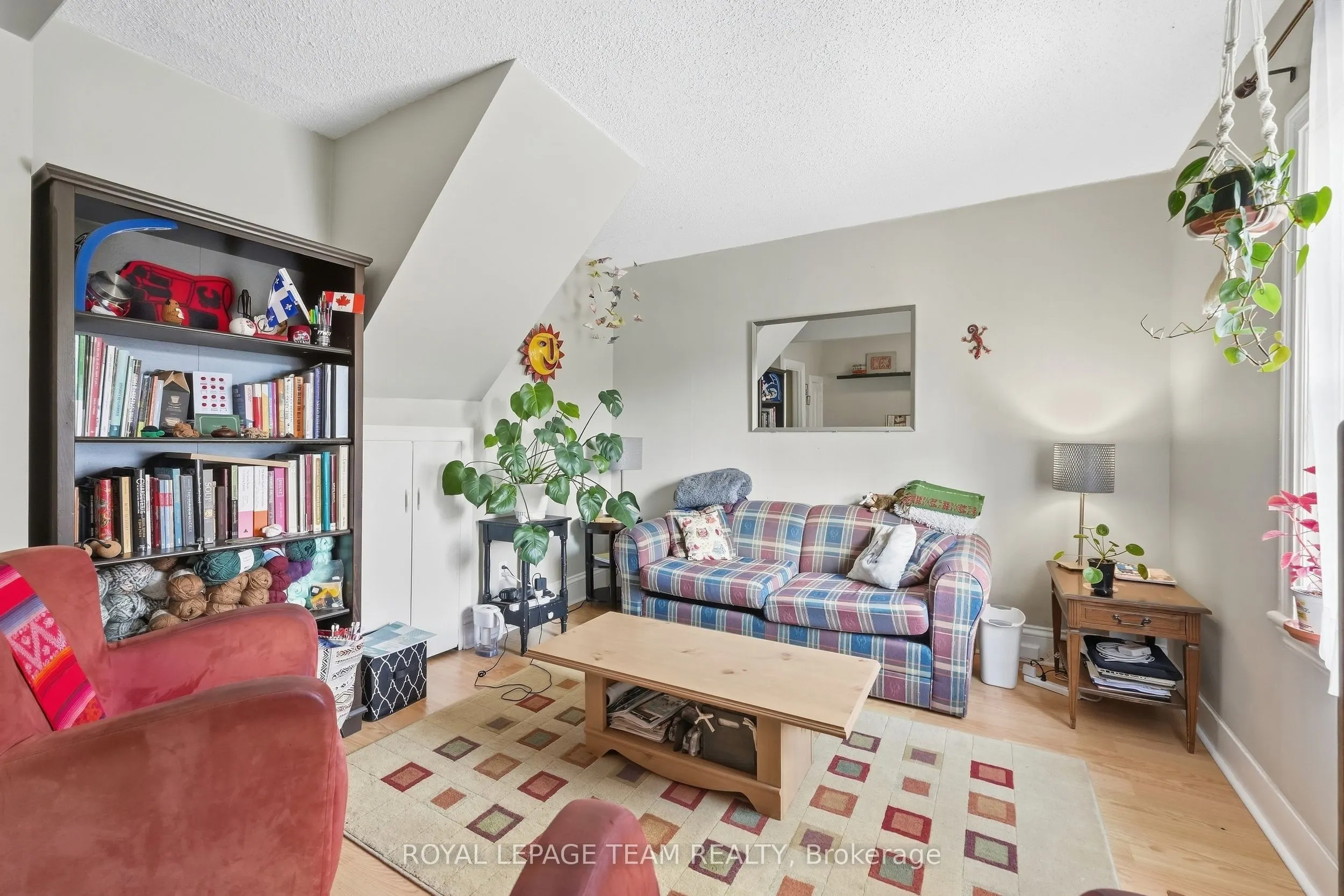 32 Melrose Avenue