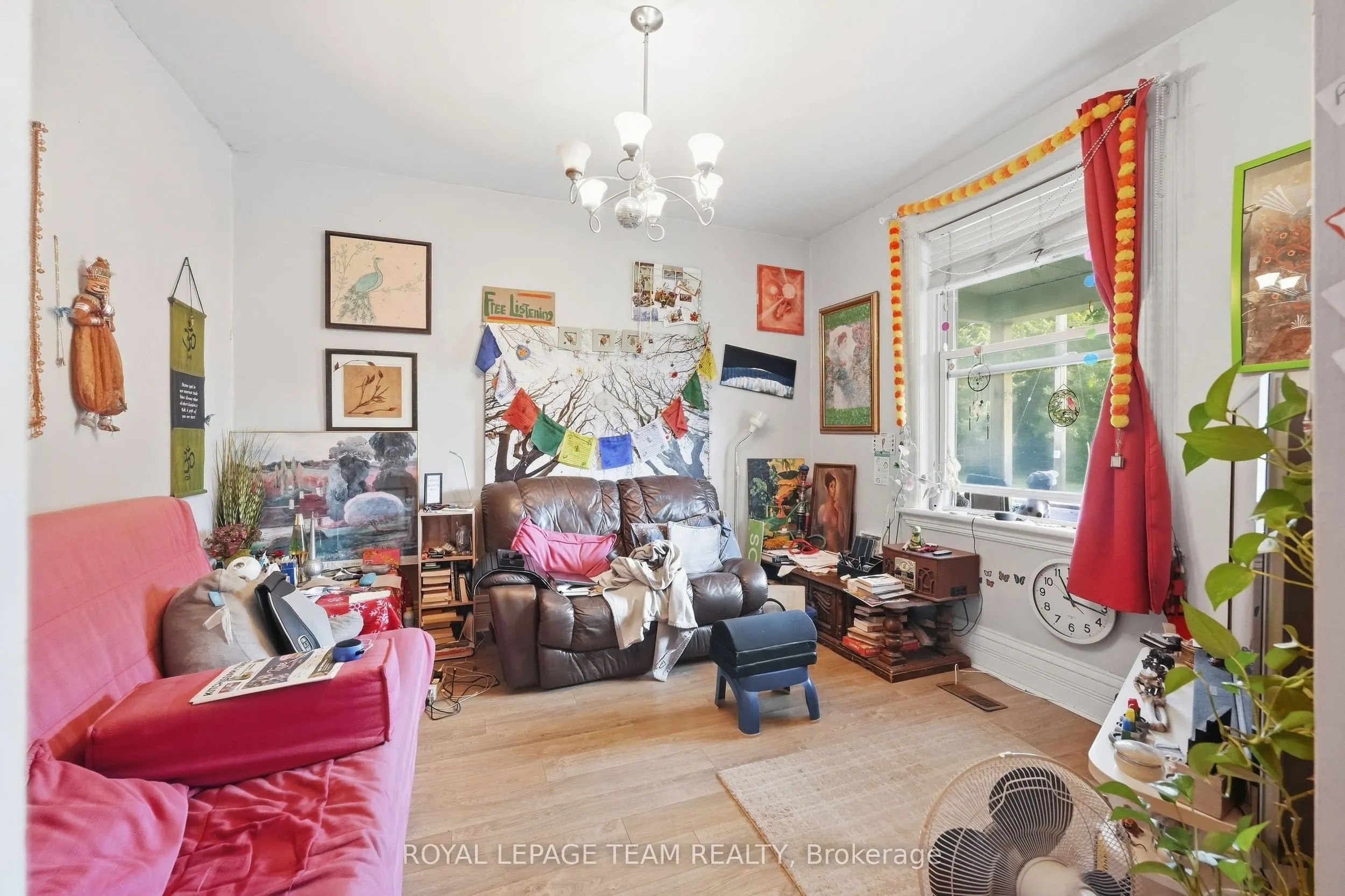 32 Melrose Avenue