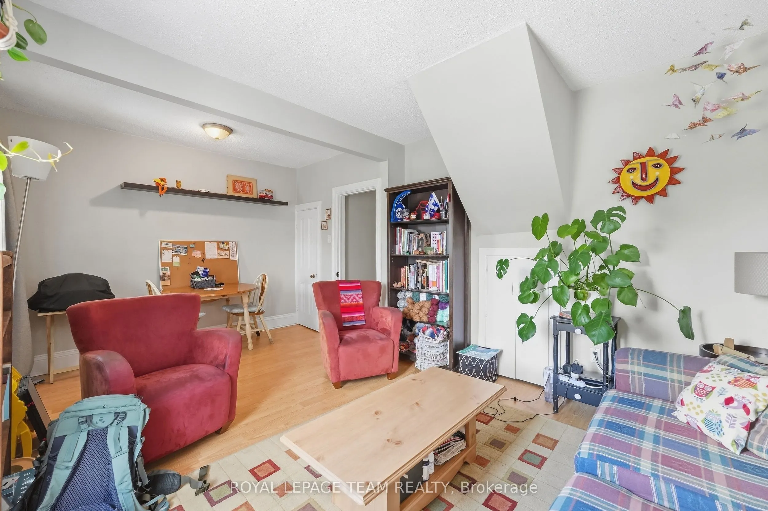 32 Melrose Avenue