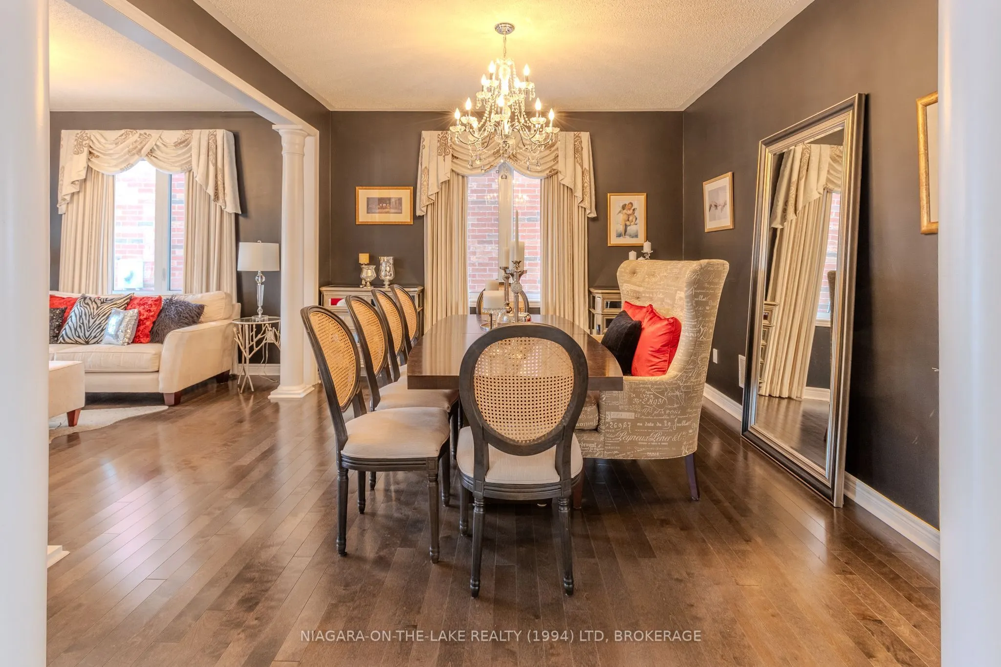 218 Wright Crescent
