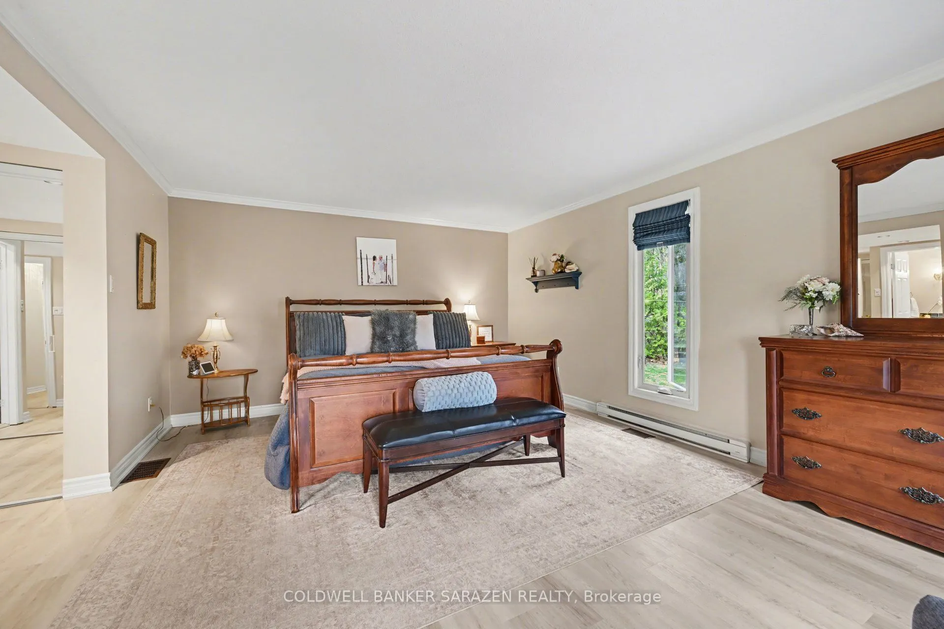 31 Daniel Street S