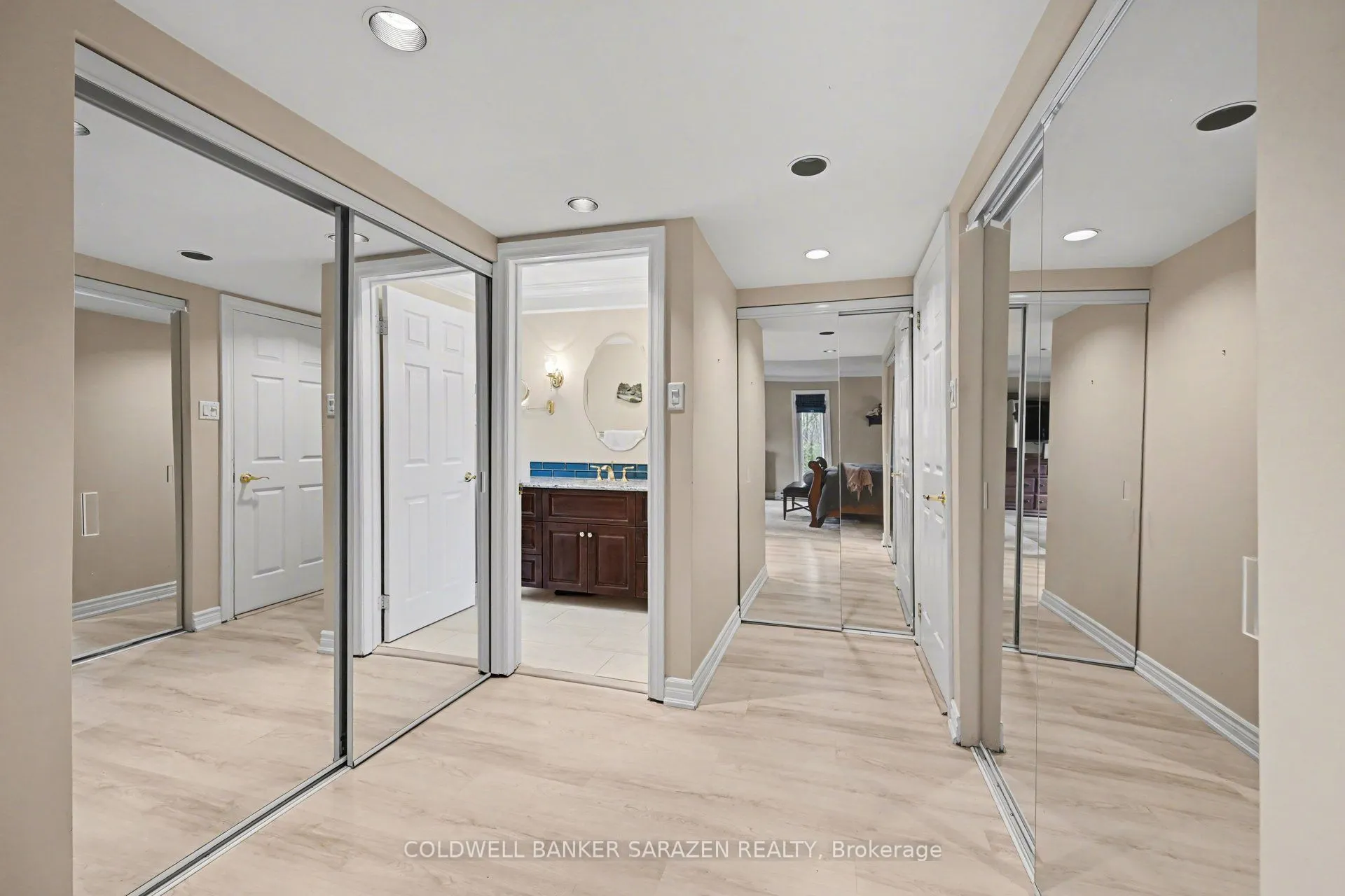 31 Daniel Street S
