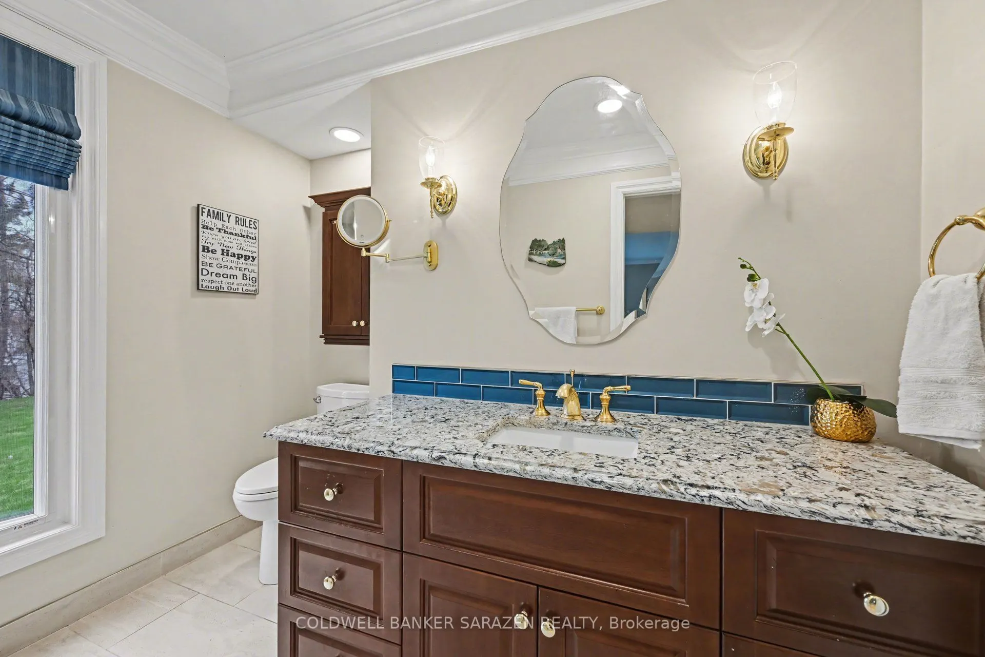 31 Daniel Street S