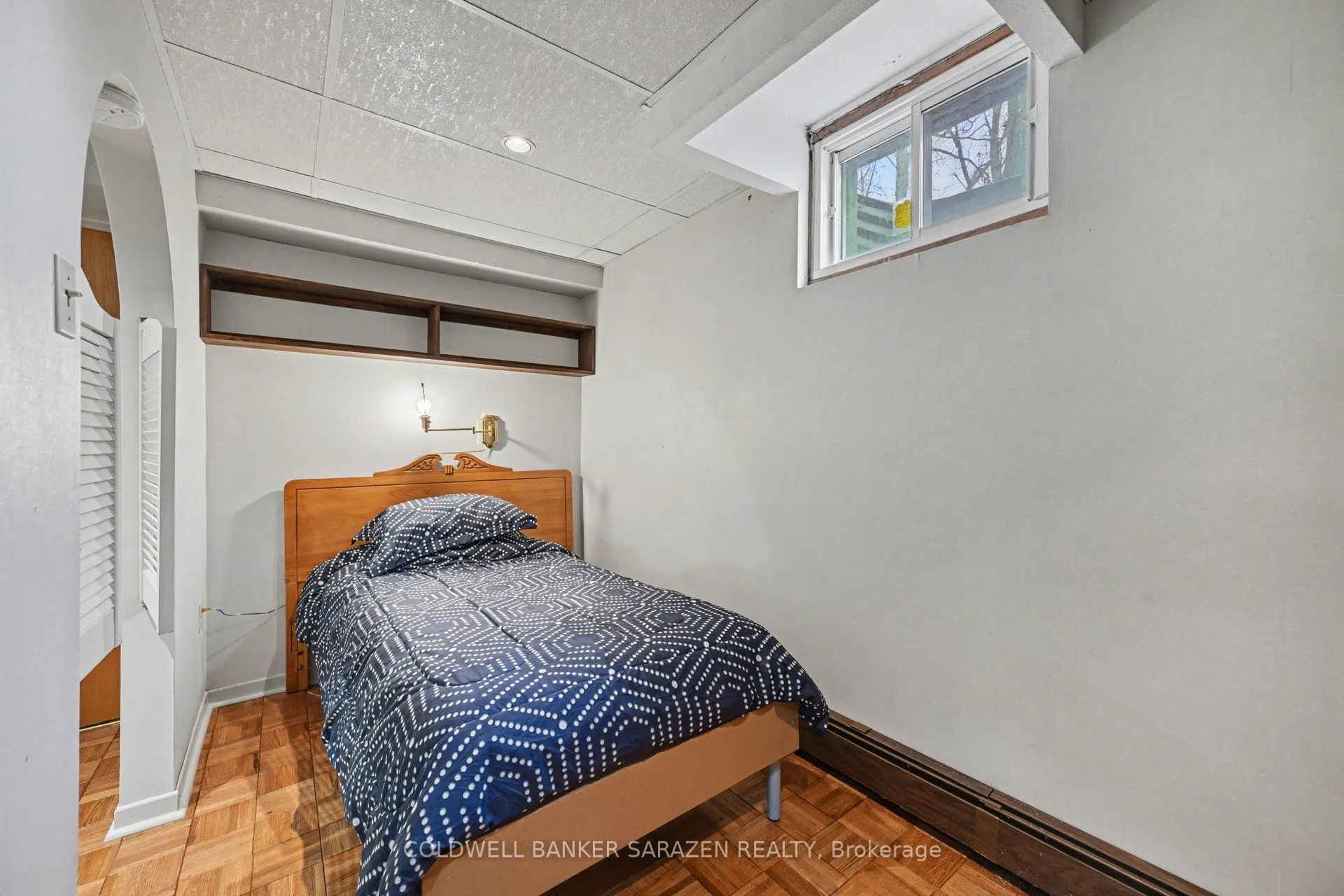 31 Daniel Street S