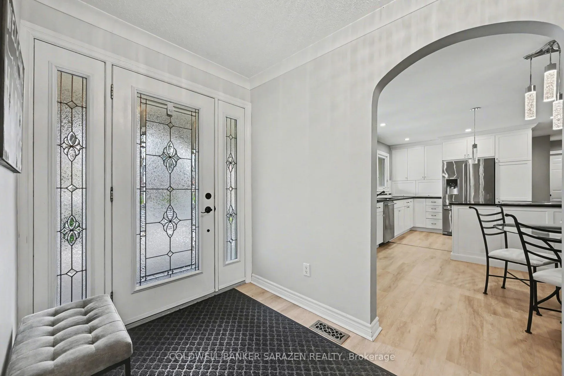 31 Daniel Street S