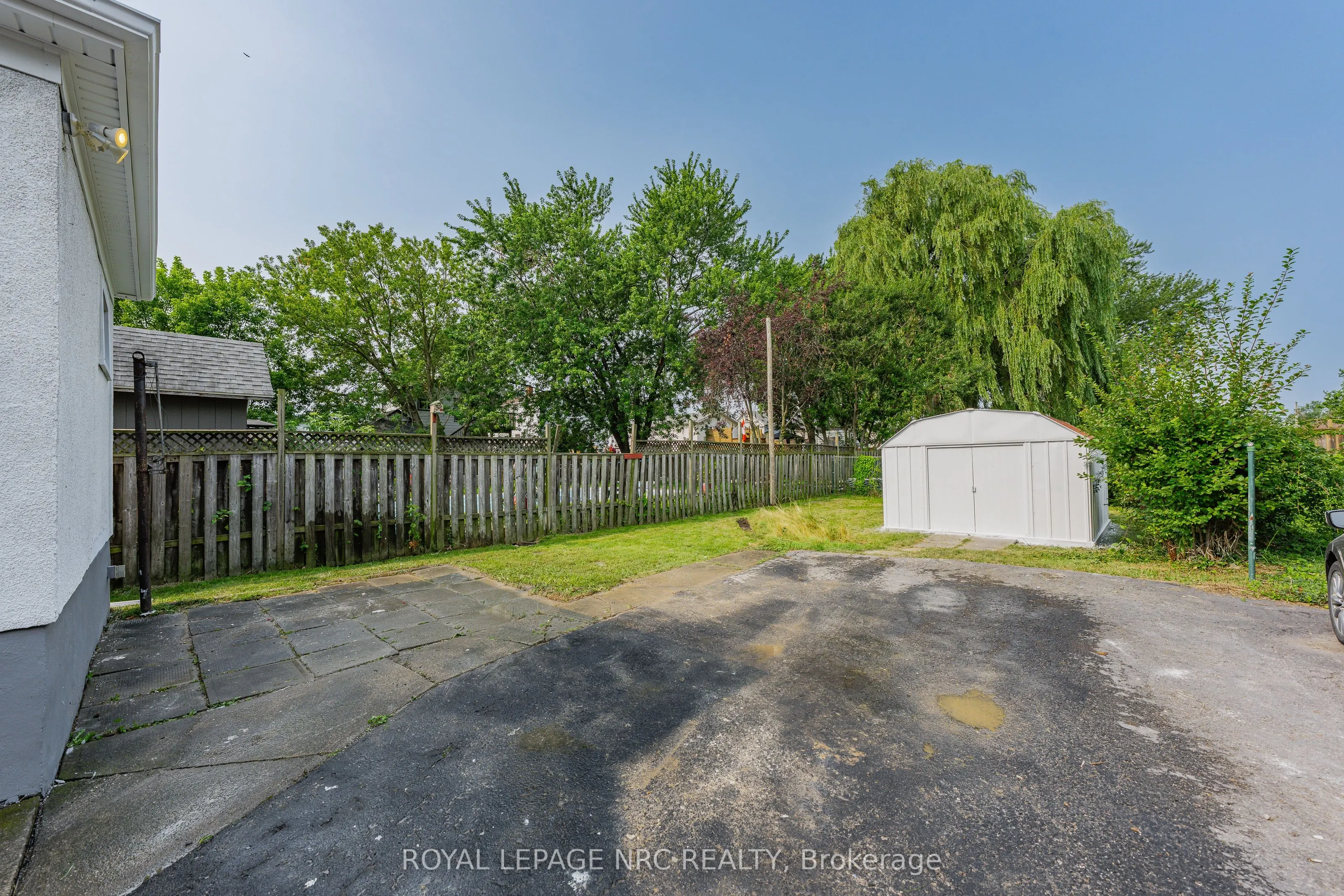 51 Queen Street S