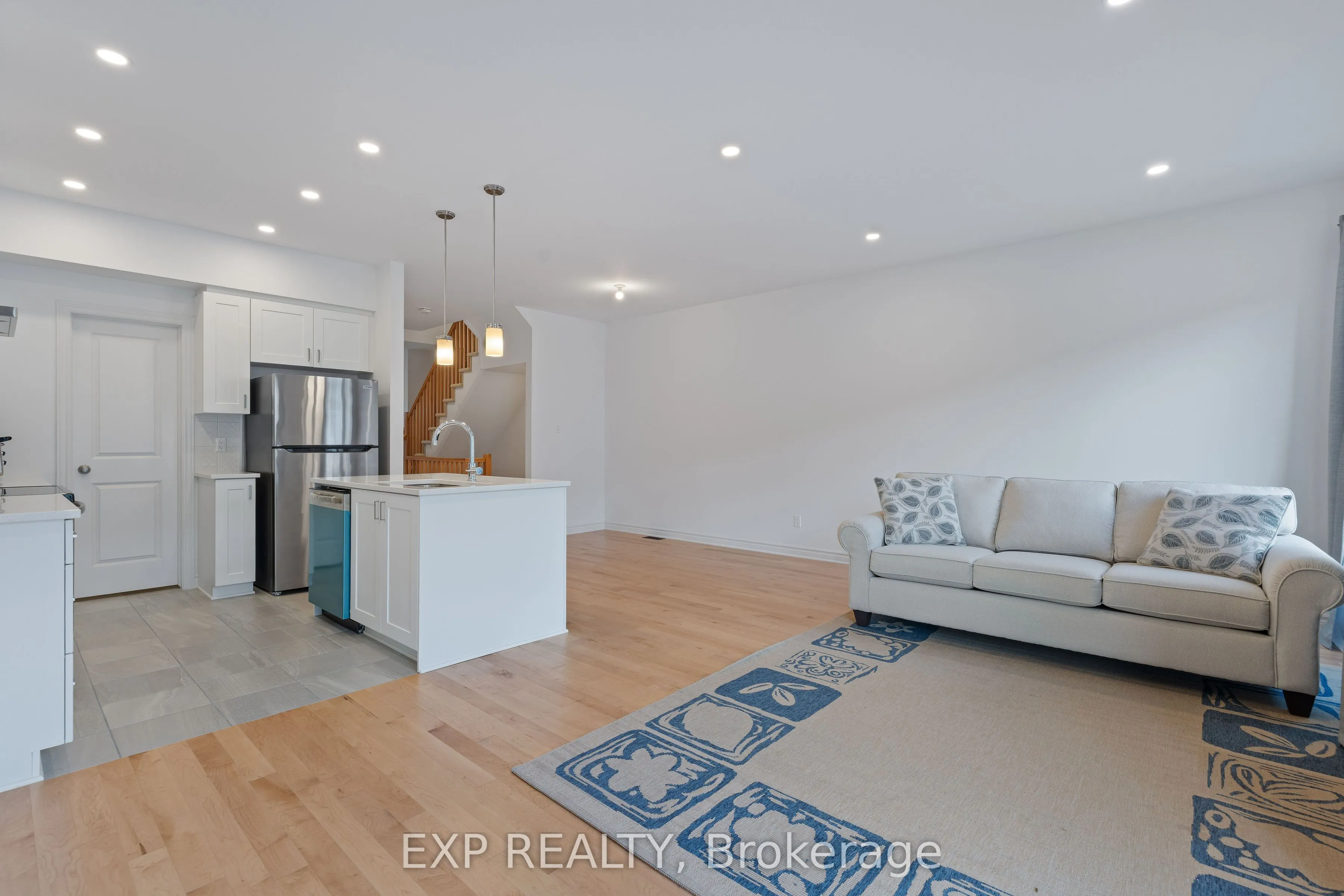 677 Cordelette Circle